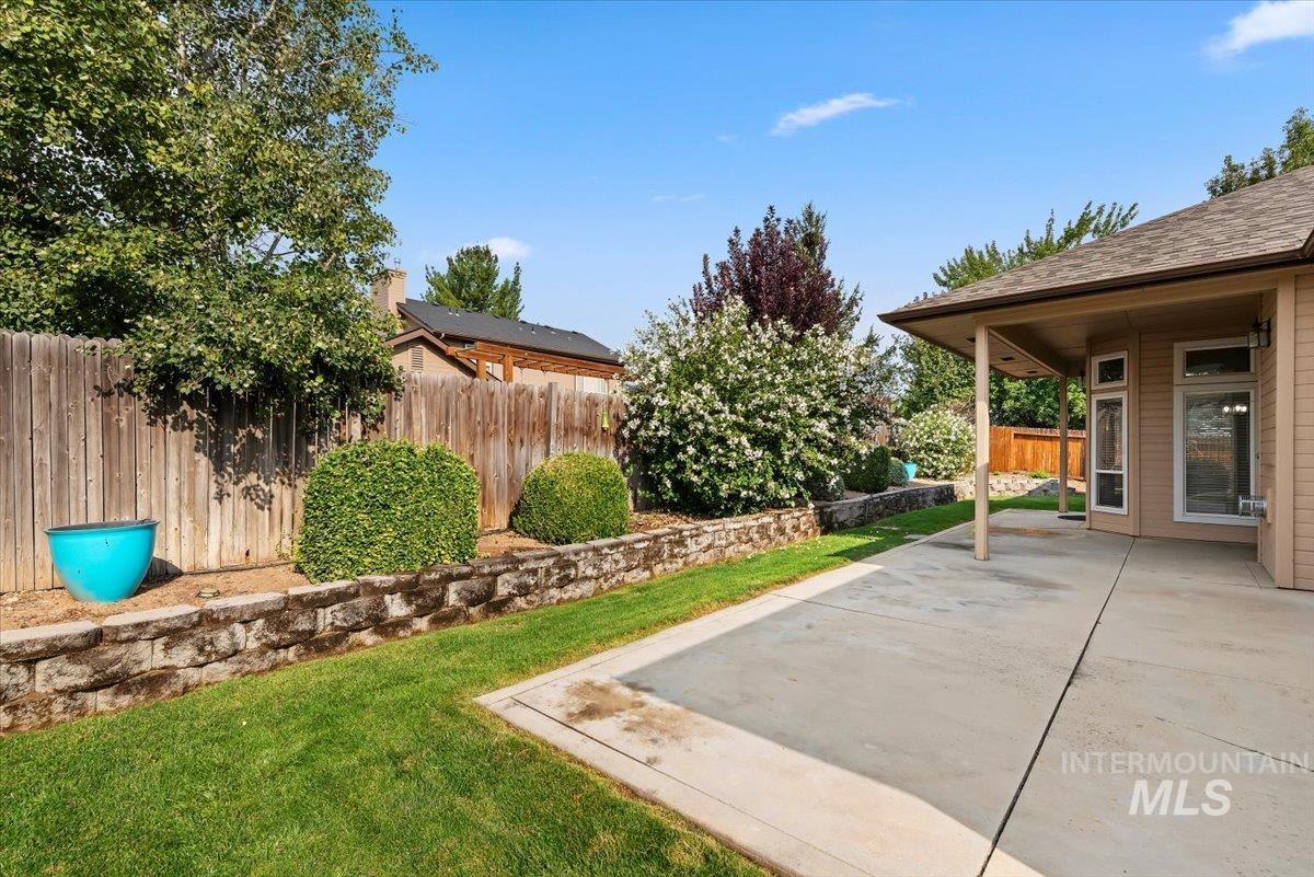 2065 S Trapper Cove Ave, Boise, Idaho 83709, 3 Bedrooms, 2 Bathrooms, Residential For Sale, Price $549,999, 98998774
