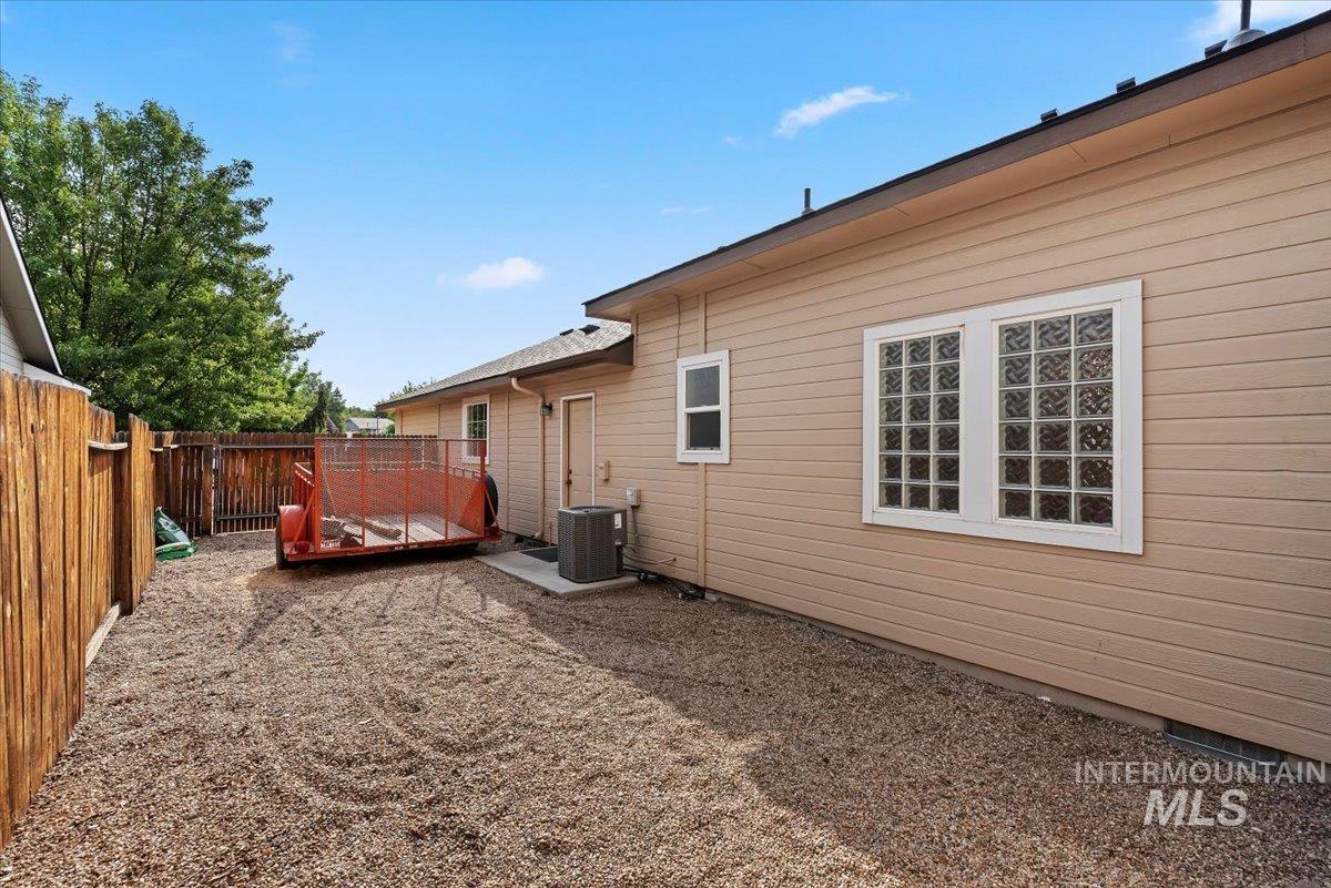 2065 S Trapper Cove Ave, Boise, Idaho 83709, 3 Bedrooms, 2 Bathrooms, Residential For Sale, Price $549,999, 98998774