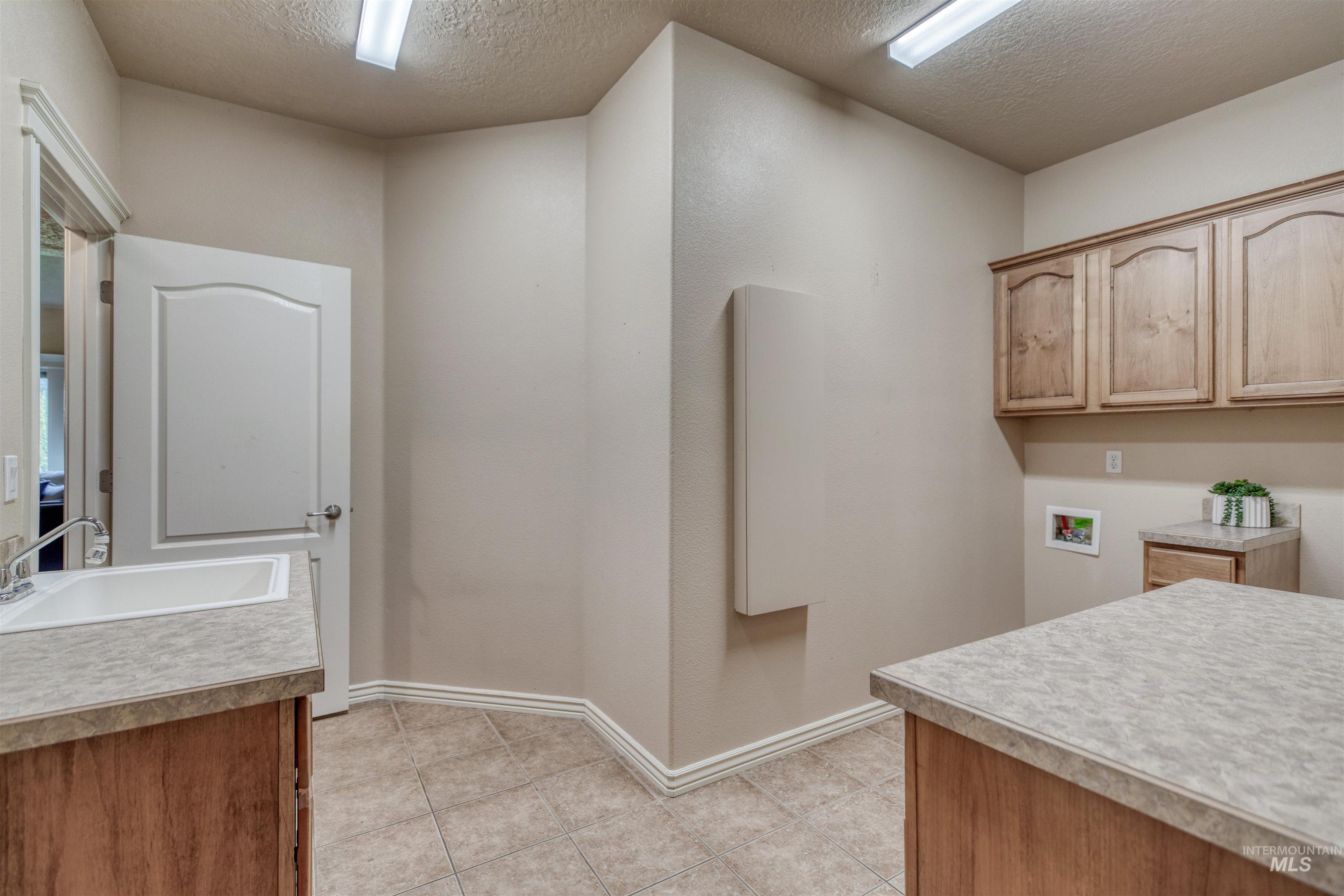 7602 E Charismatic St, Nampa, Idaho 83687, 4 Bedrooms, 3 Bathrooms, Residential For Sale, Price $1,000,000, 98998779