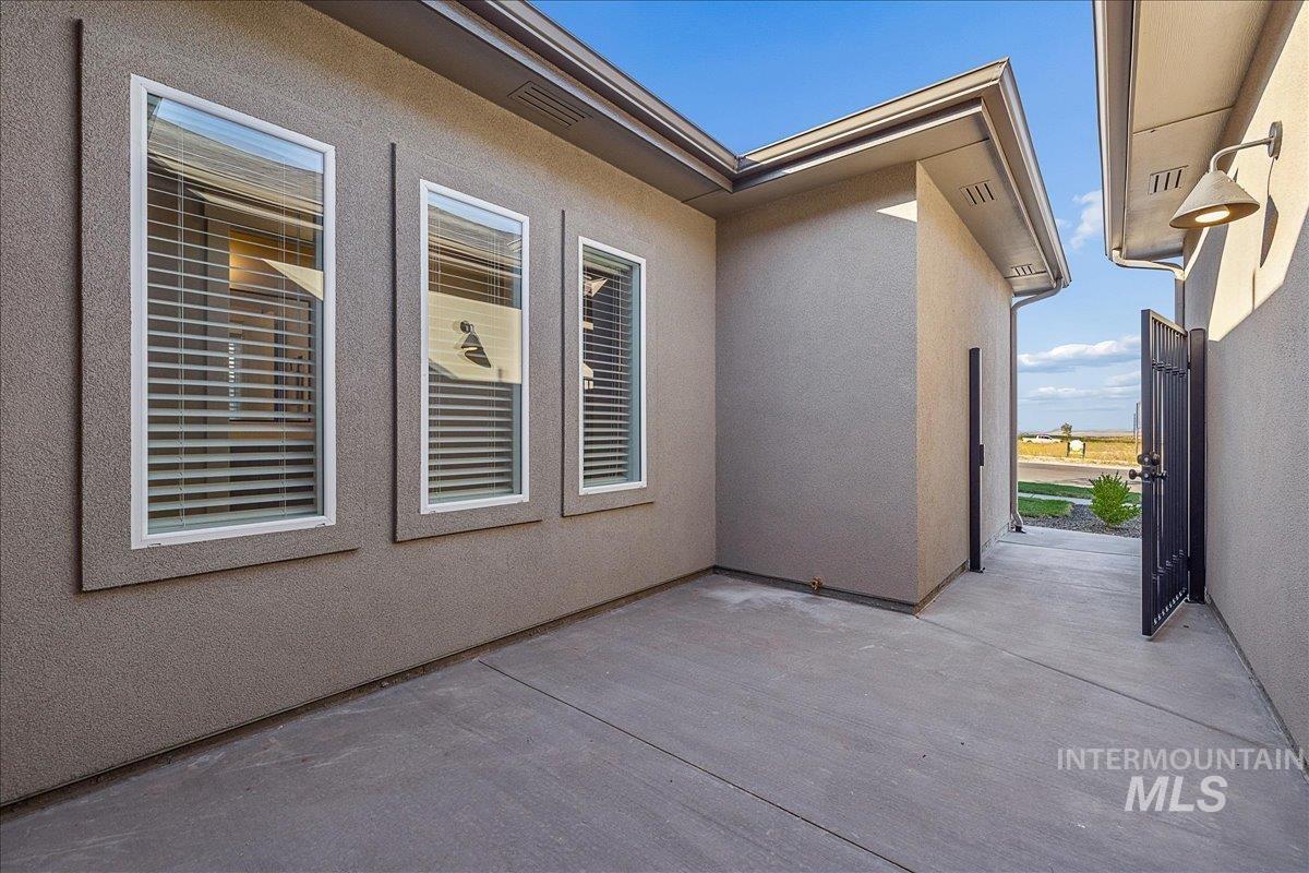 410 S Radiator Way, Boise, Idaho 83716, 3 Bedrooms, 2 Bathrooms, Residential For Sale, Price $500,000, 98998780