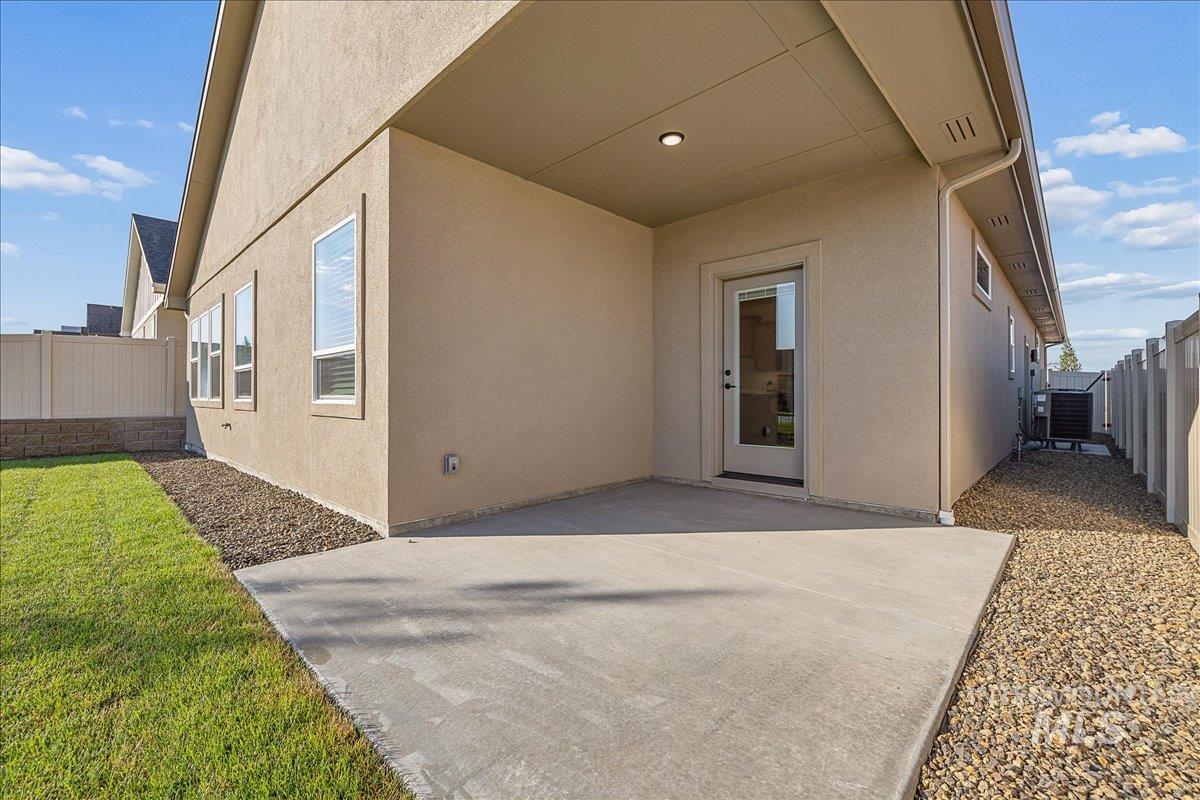 410 S Radiator Way, Boise, Idaho 83716, 3 Bedrooms, 2 Bathrooms, Residential For Sale, Price $500,000, 98998780
