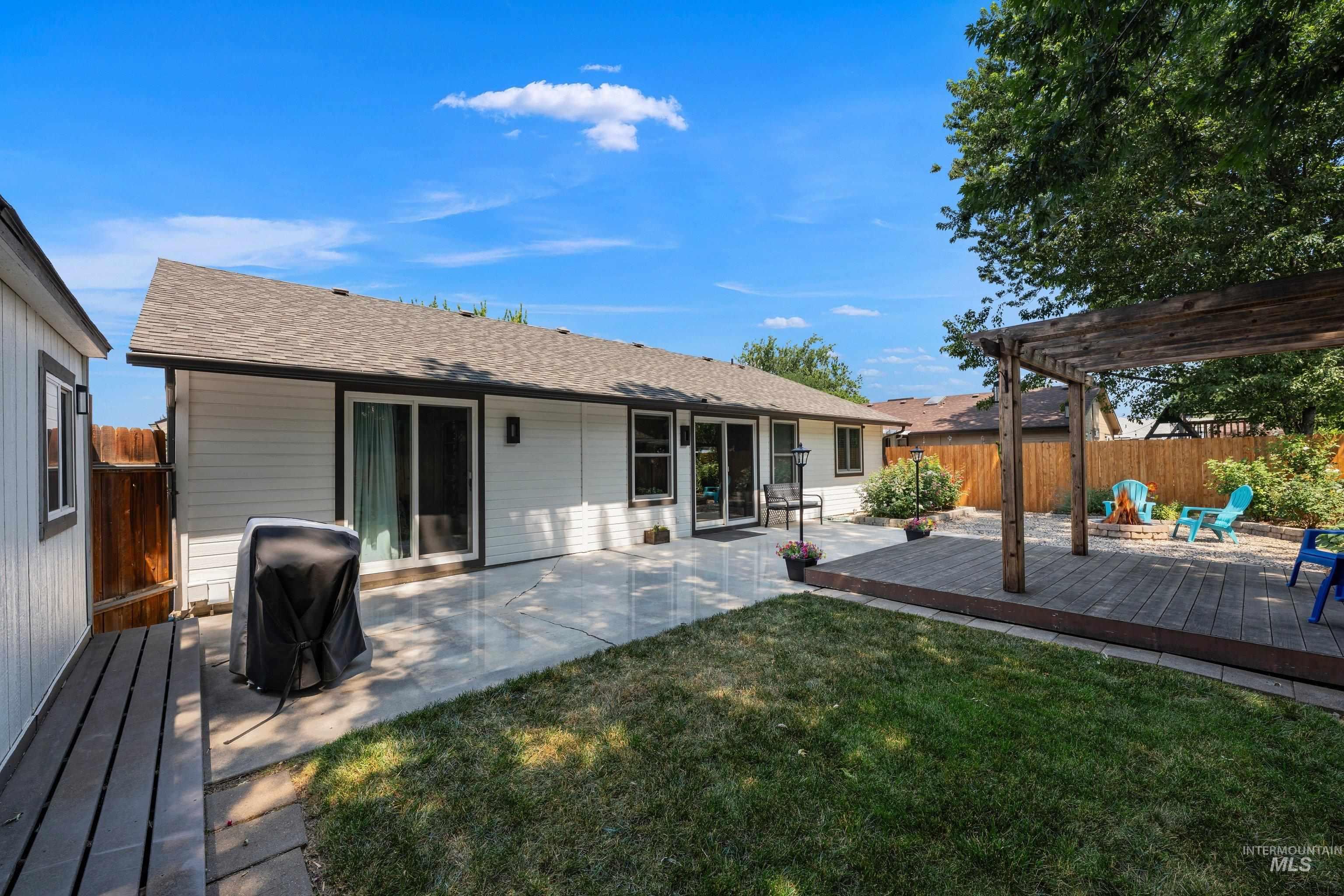 10051 W. Landmark St., Boise, Idaho 83704, 3 Bedrooms, 2 Bathrooms, Residential For Sale, Price $424,500, 98998781