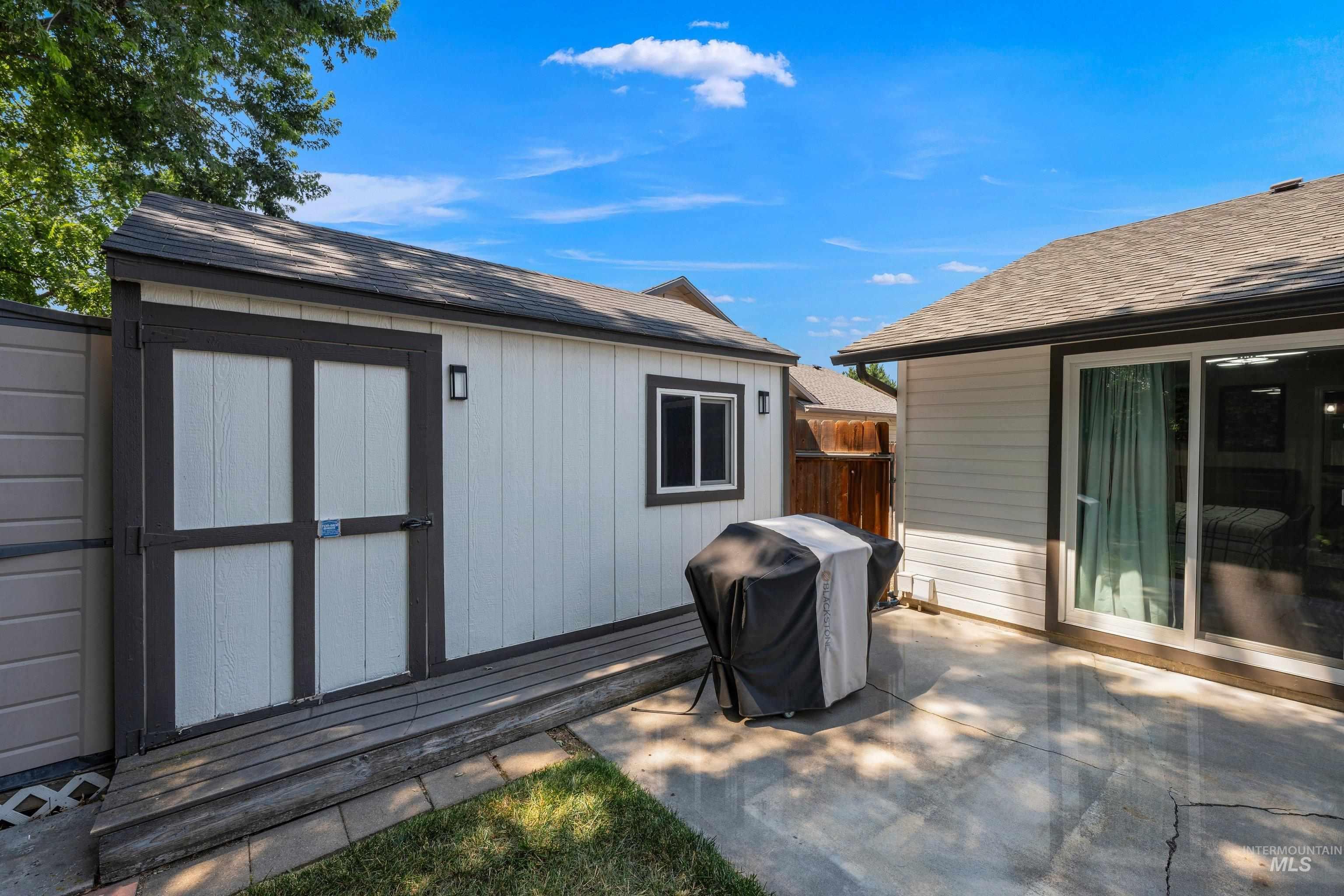 10051 W. Landmark St., Boise, Idaho 83704, 3 Bedrooms, 2 Bathrooms, Residential For Sale, Price $424,500, 98998781