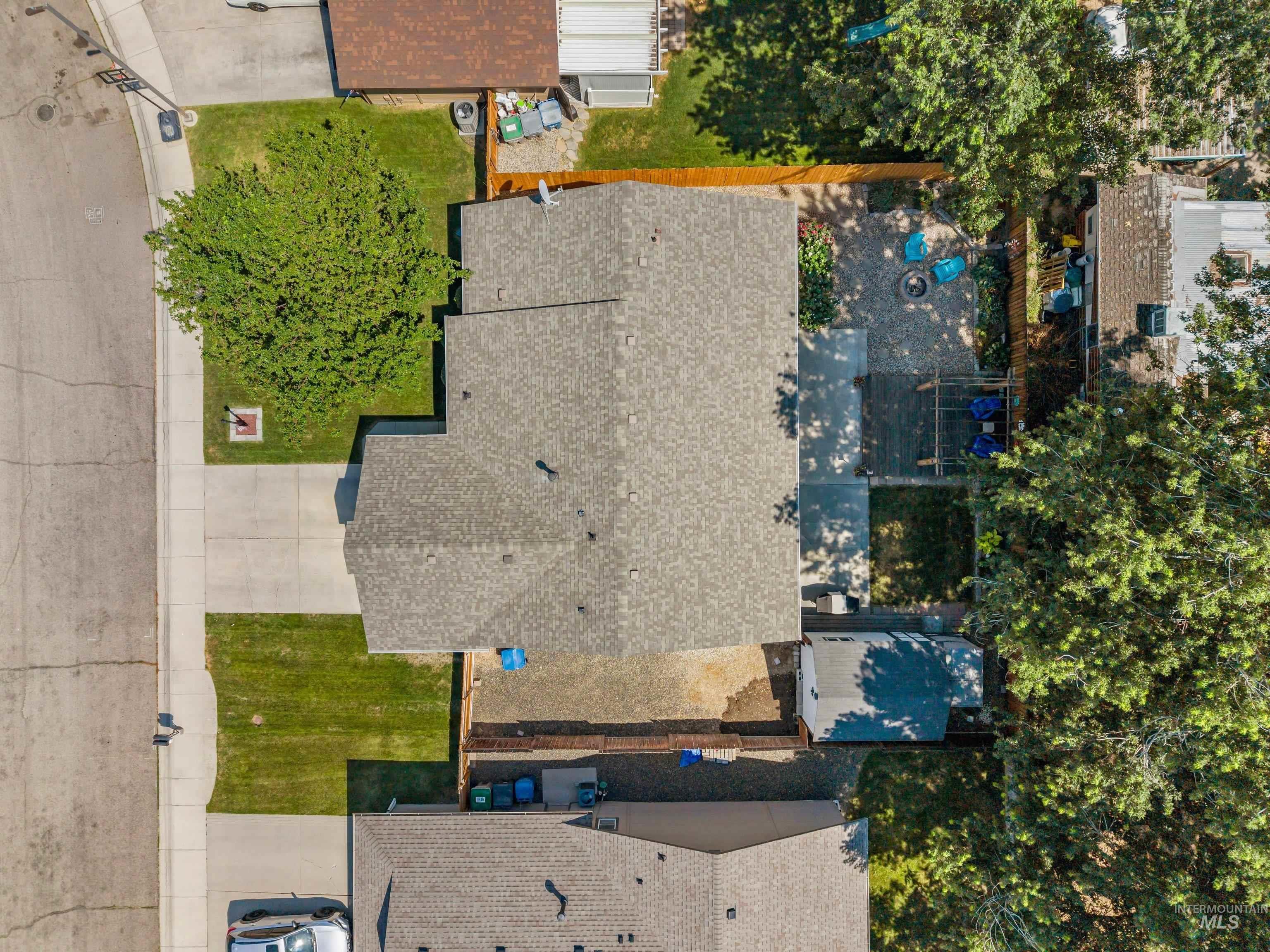 10051 W. Landmark St., Boise, Idaho 83704, 3 Bedrooms, 2 Bathrooms, Residential For Sale, Price $424,500, 98998781