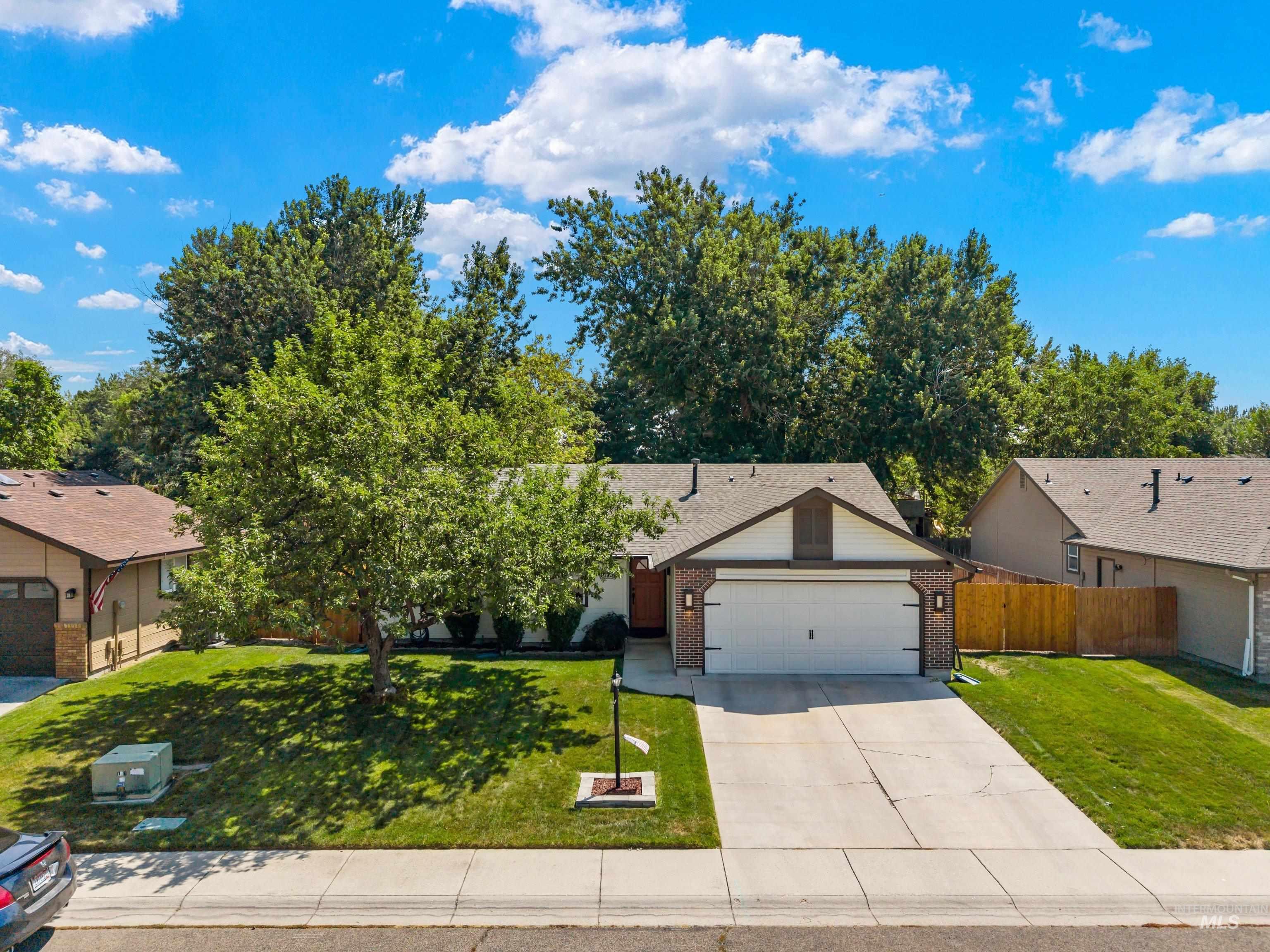 10051 W. Landmark St., Boise, Idaho 83704, 3 Bedrooms, 2 Bathrooms, Residential For Sale, Price $424,500, 98998781