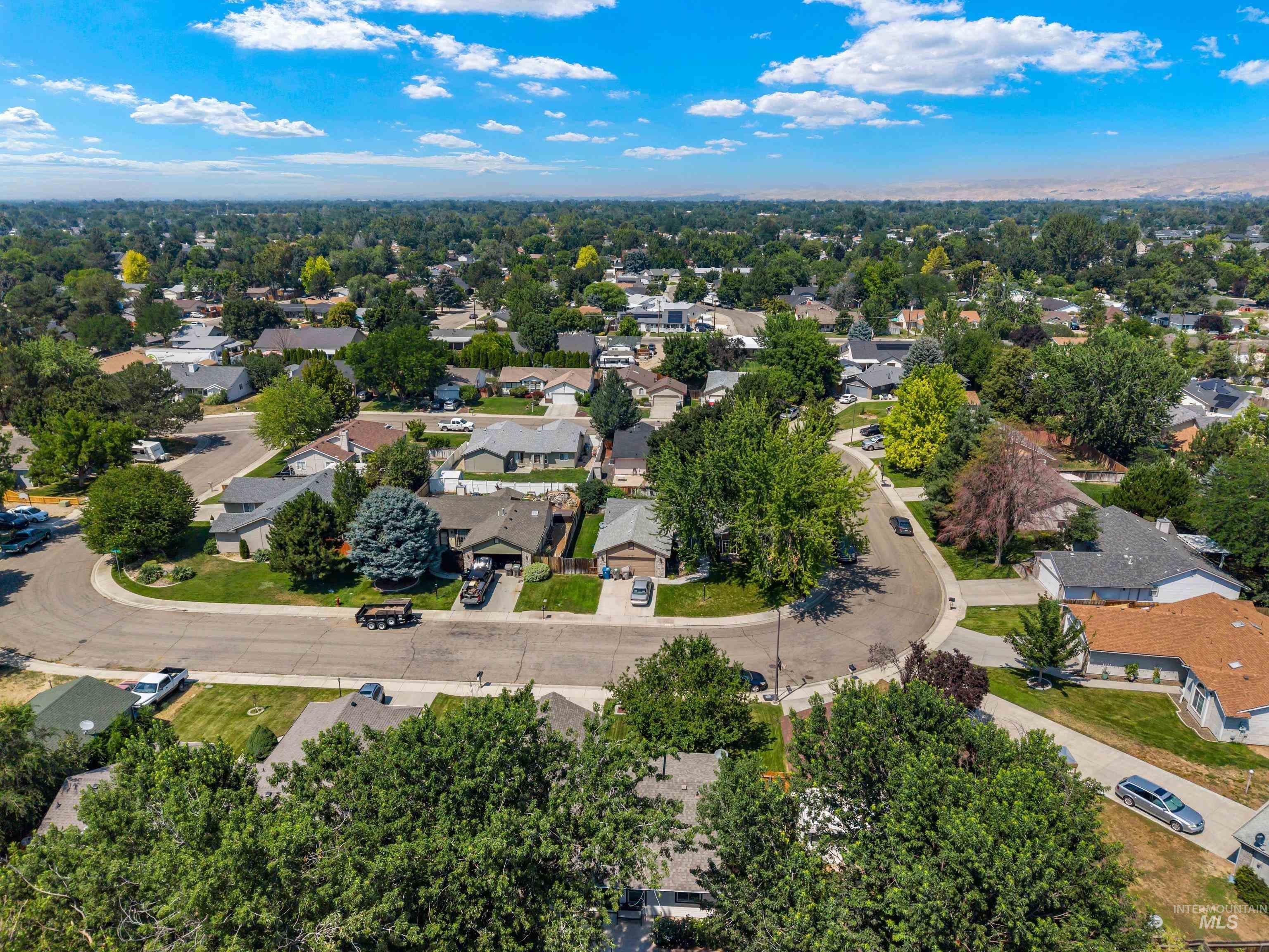 10051 W. Landmark St., Boise, Idaho 83704, 3 Bedrooms, 2 Bathrooms, Residential For Sale, Price $424,500, 98998781