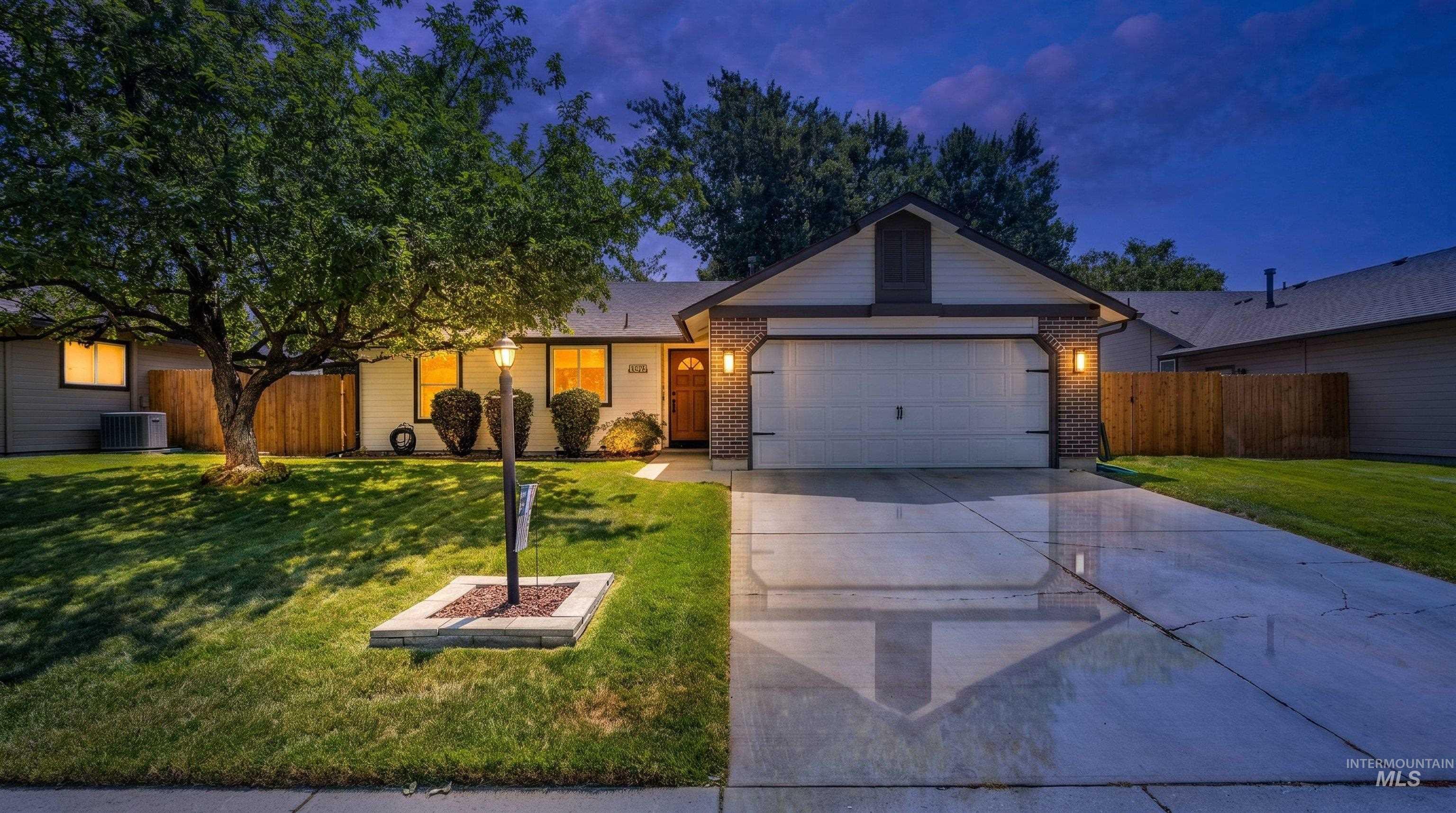 10051 W. Landmark St., Boise, Idaho 83704, 3 Bedrooms, 2 Bathrooms, Residential For Sale, Price $424,500, 98998781