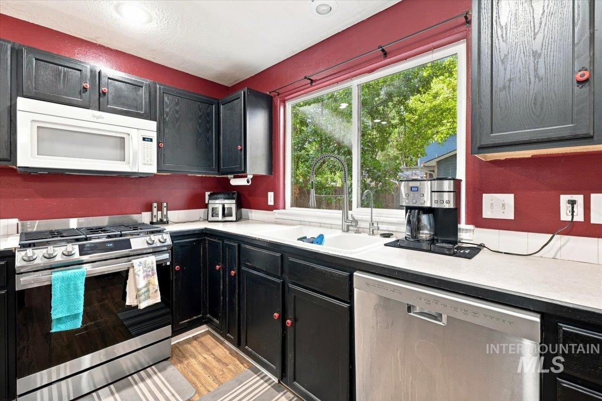 1327 W Balboa St, Kuna, Idaho 83634, 3 Bedrooms, 2.5 Bathrooms, Residential For Sale, Price $419,900, 98998782