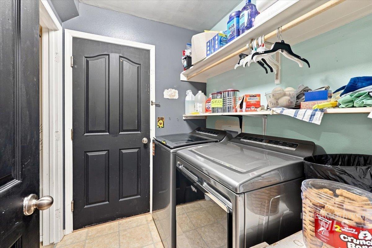 1327 W Balboa St, Kuna, Idaho 83634, 3 Bedrooms, 2.5 Bathrooms, Residential For Sale, Price $419,900, 98998782