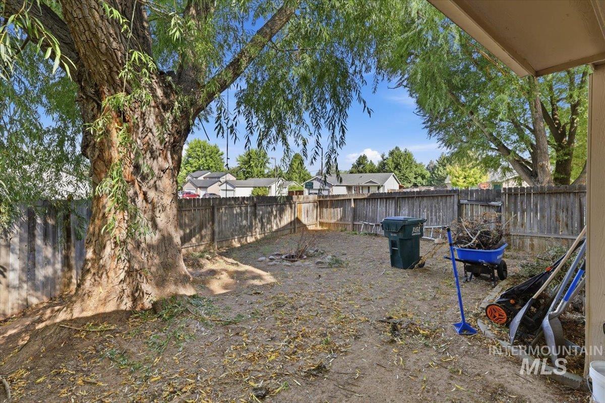 1327 W Balboa St, Kuna, Idaho 83634, 3 Bedrooms, 2.5 Bathrooms, Residential For Sale, Price $419,900, 98998782