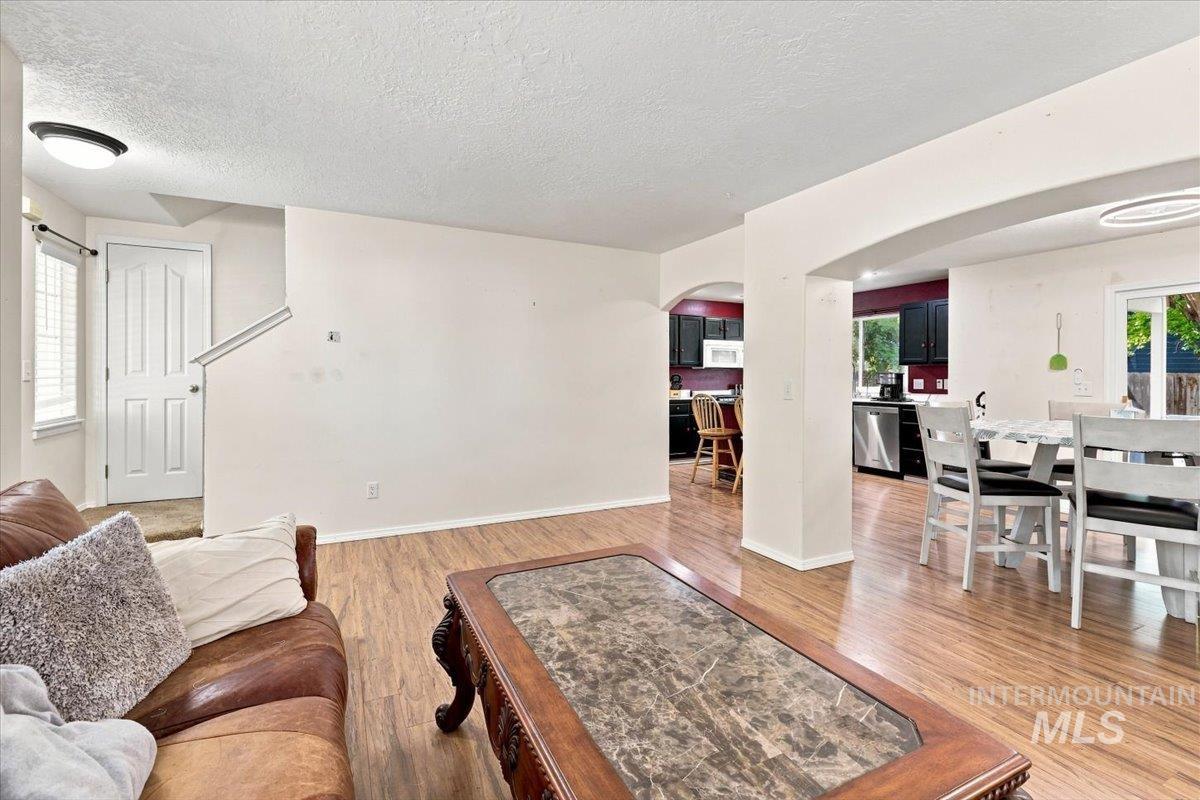 1327 W Balboa St, Kuna, Idaho 83634, 3 Bedrooms, 2.5 Bathrooms, Residential For Sale, Price $419,900, 98998782