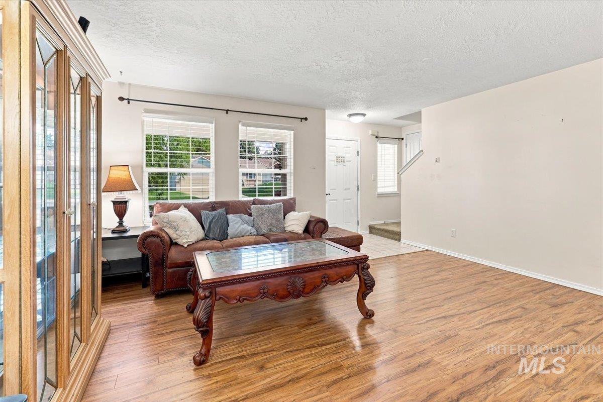 1327 W Balboa St, Kuna, Idaho 83634, 3 Bedrooms, 2.5 Bathrooms, Residential For Sale, Price $419,900, 98998782