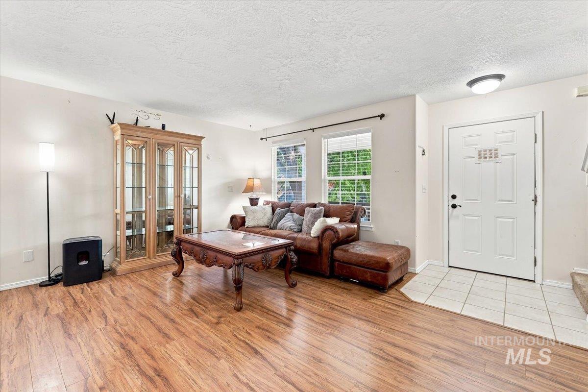 1327 W Balboa St, Kuna, Idaho 83634, 3 Bedrooms, 2.5 Bathrooms, Residential For Sale, Price $419,900, 98998782