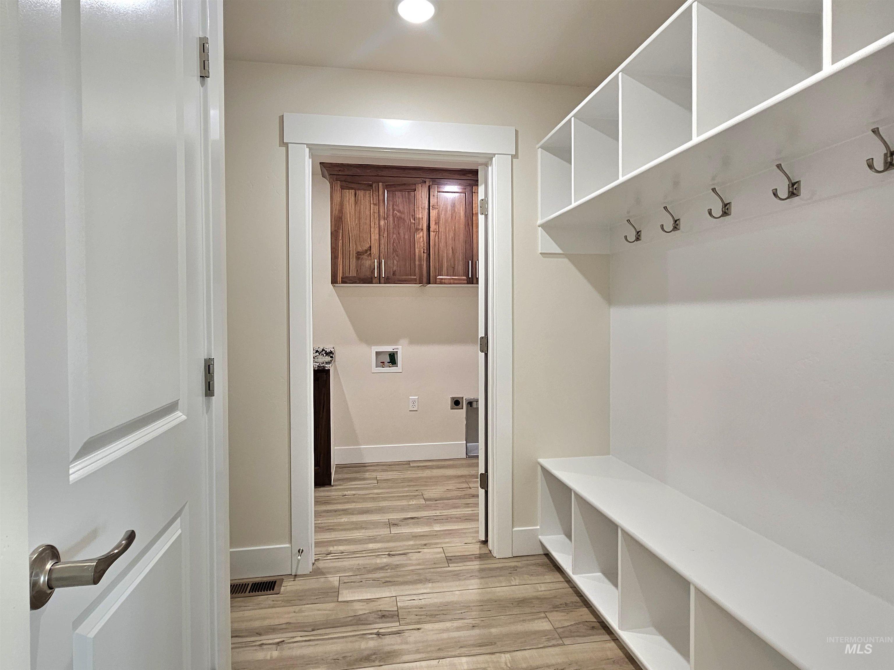 930 Tunnel Street, Twin Falls, Idaho 83301, 3 Bedrooms, 2 Bathrooms, Residential For Sale, Price $425,000, 98998783