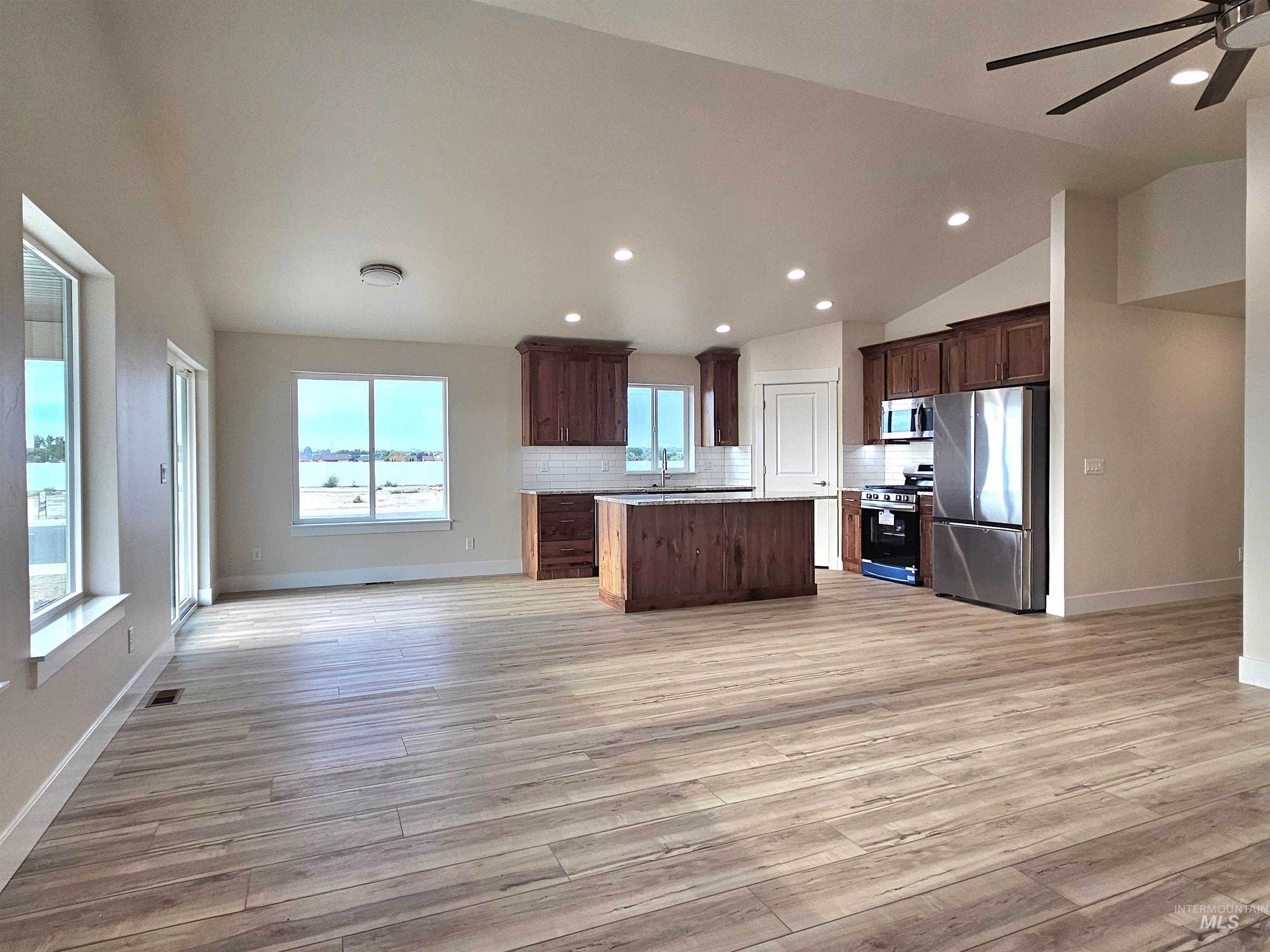930 Tunnel Street, Twin Falls, Idaho 83301, 3 Bedrooms, 2 Bathrooms, Residential For Sale, Price $425,000, 98998783