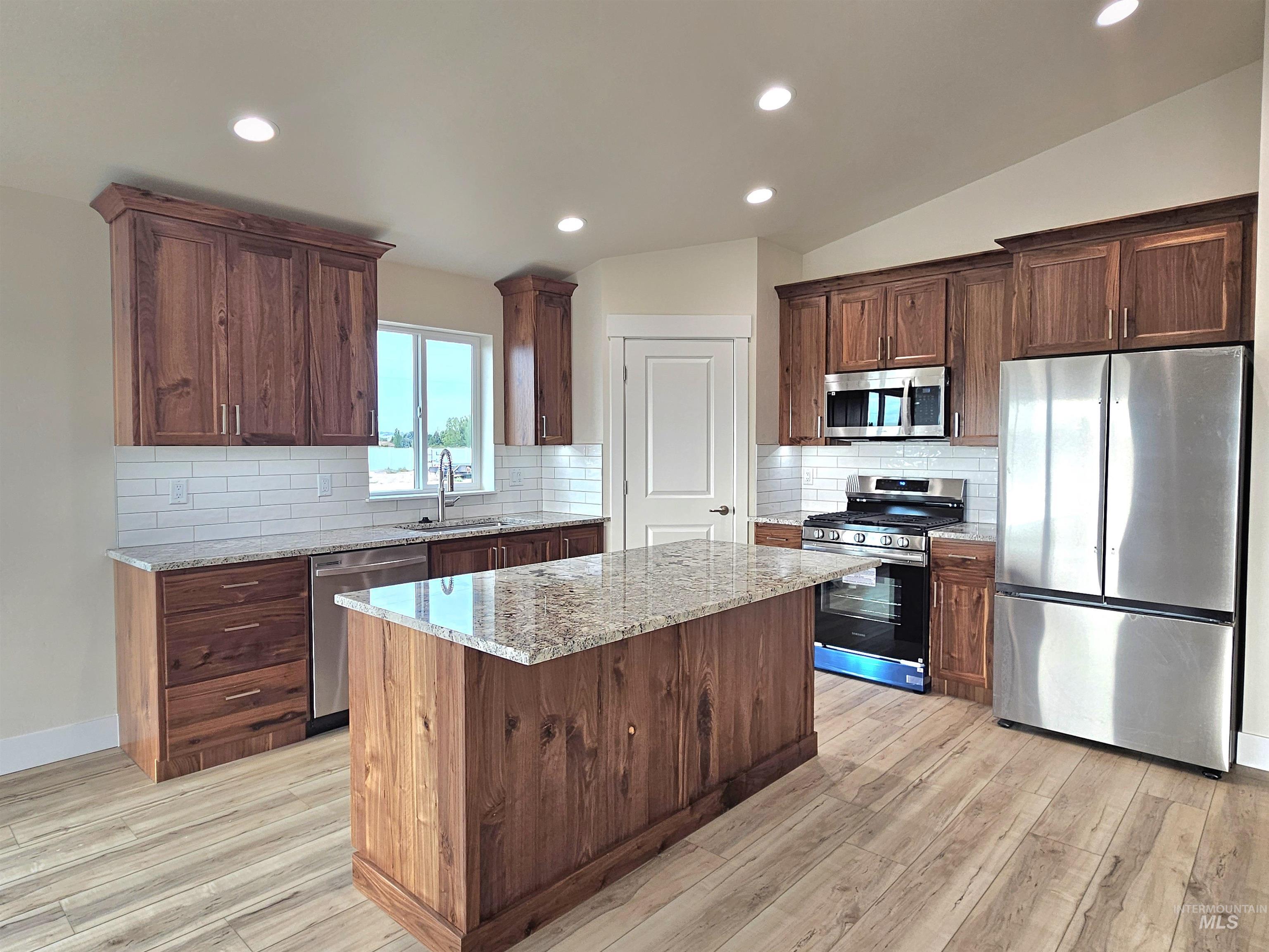 930 Tunnel Street, Twin Falls, Idaho 83301, 3 Bedrooms, 2 Bathrooms, Residential For Sale, Price $425,000, 98998783