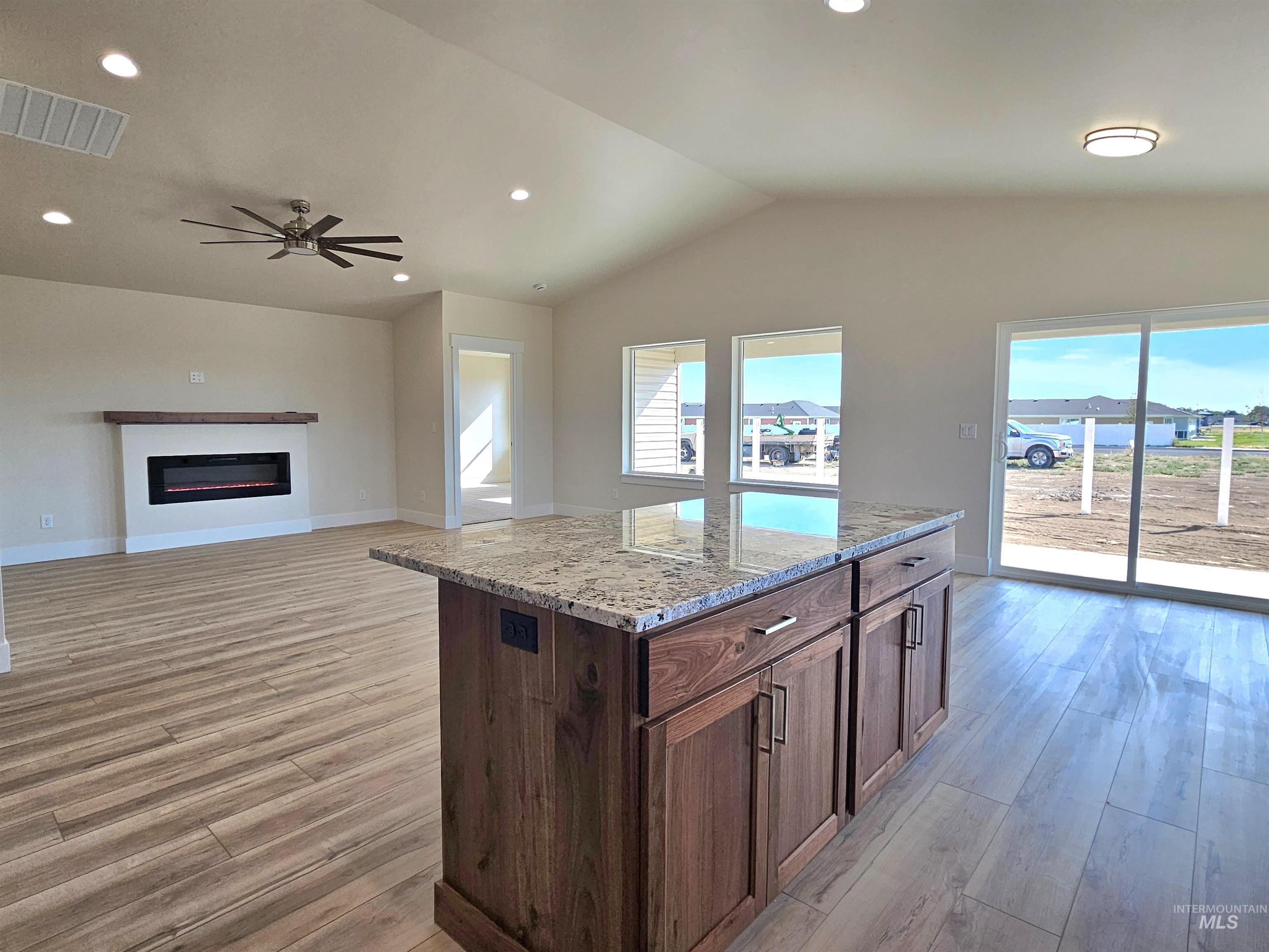 930 Tunnel Street, Twin Falls, Idaho 83301, 3 Bedrooms, 2 Bathrooms, Residential For Sale, Price $425,000, 98998783