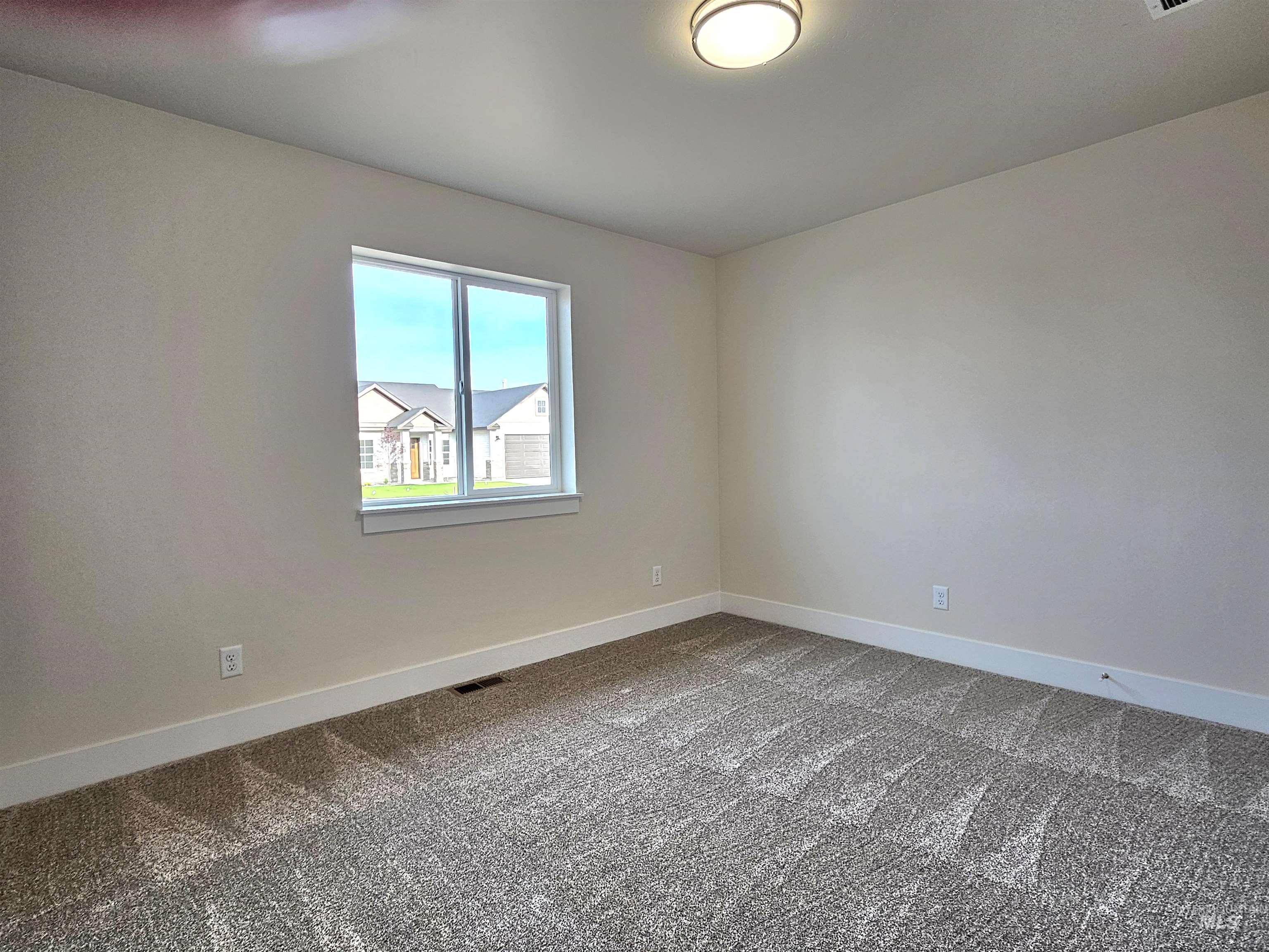 946 Tunnel Street, Twin Falls, Idaho 83301, 4 Bedrooms, 2 Bathrooms, Residential For Sale, Price $425,000, 98998784