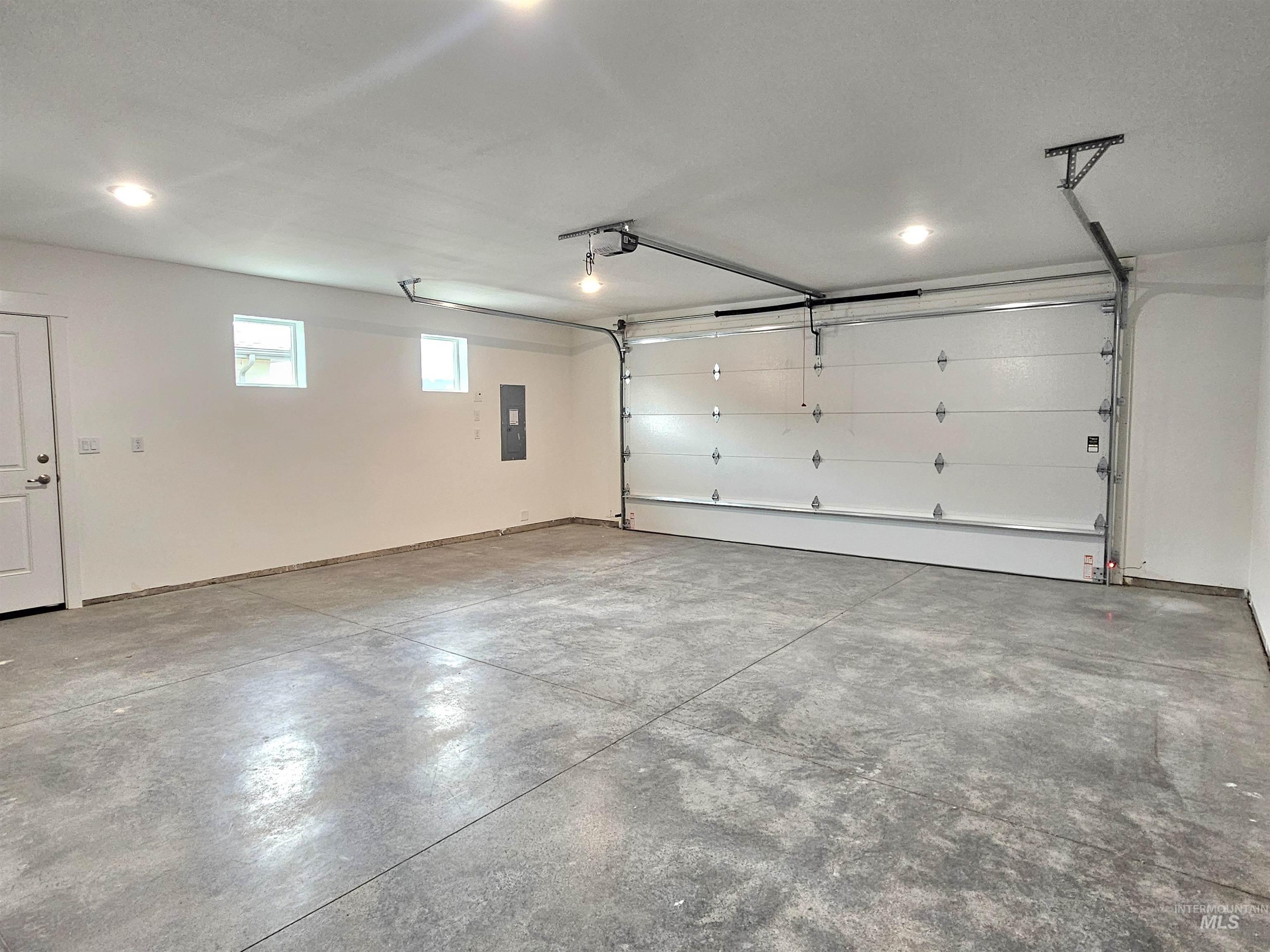 946 Tunnel Street, Twin Falls, Idaho 83301, 4 Bedrooms, 2 Bathrooms, Residential For Sale, Price $425,000, 98998784