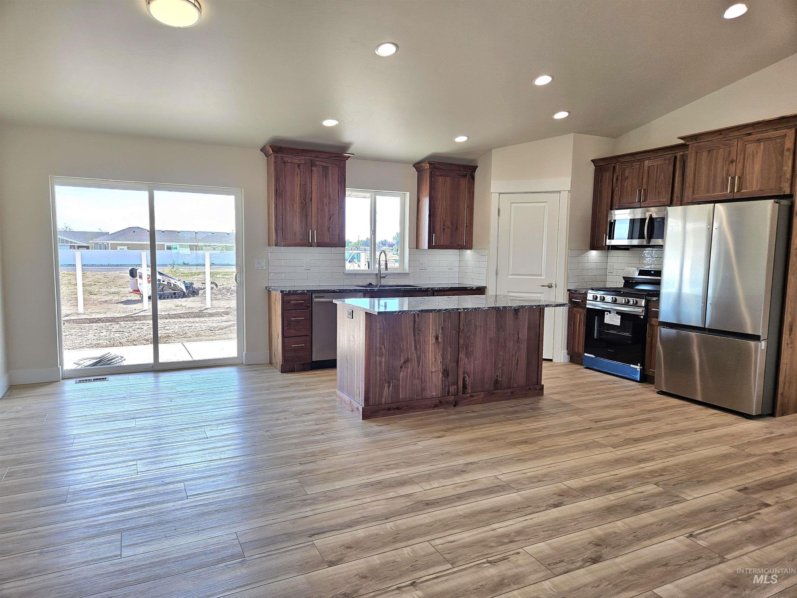 946 Tunnel Street, Twin Falls, Idaho 83301, 4 Bedrooms, 2 Bathrooms, Residential For Sale, Price $425,000, 98998784