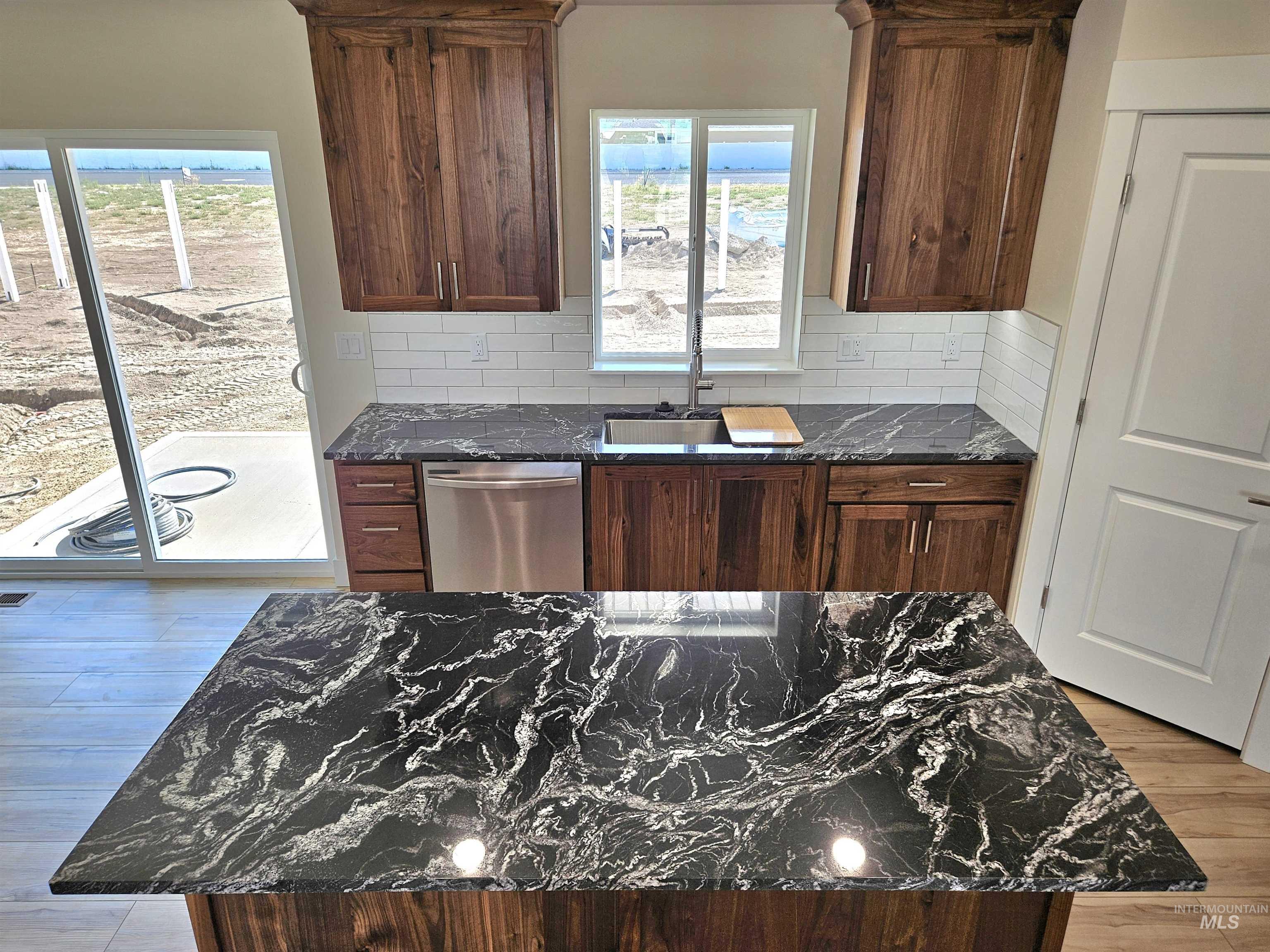 946 Tunnel Street, Twin Falls, Idaho 83301, 4 Bedrooms, 2 Bathrooms, Residential For Sale, Price $425,000, 98998784