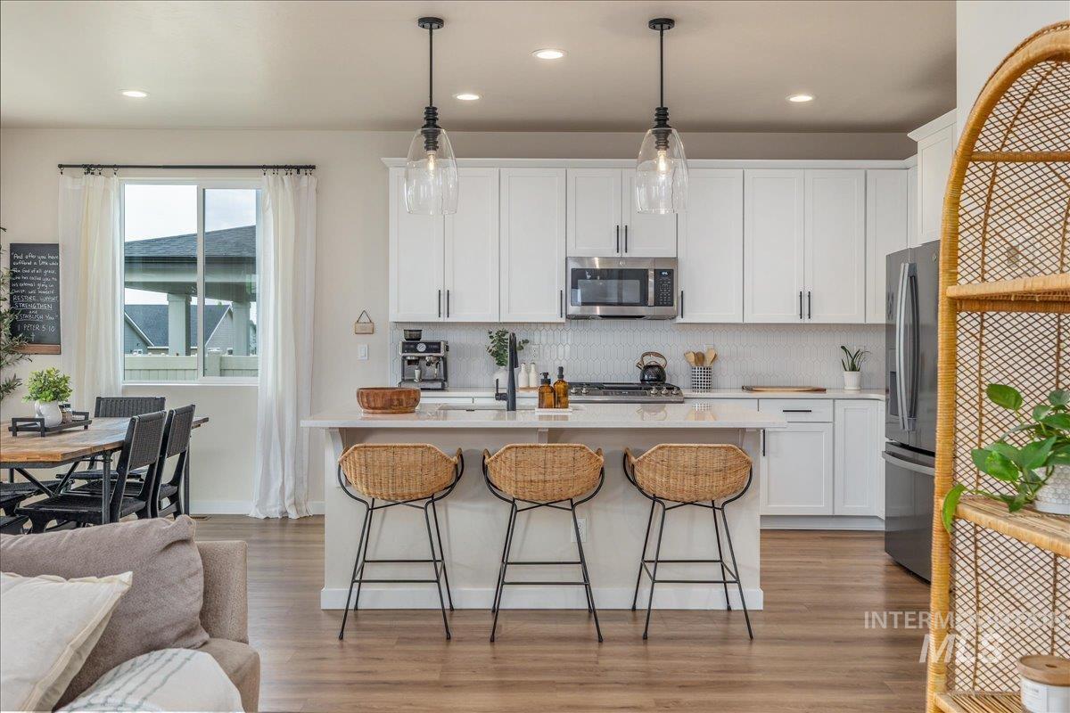 11355 W Soaring Hawk St, Star, Idaho 83669, 4 Bedrooms, 2.5 Bathrooms, Residential For Sale, Price $650,000, 98998788