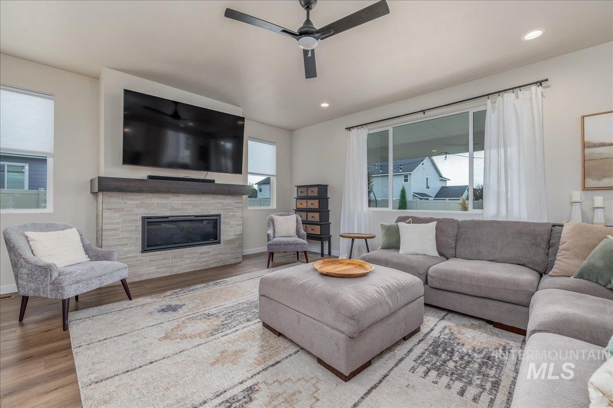 11355 W Soaring Hawk St, Star, Idaho 83669, 4 Bedrooms, 2.5 Bathrooms, Residential For Sale, Price $650,000, 98998788