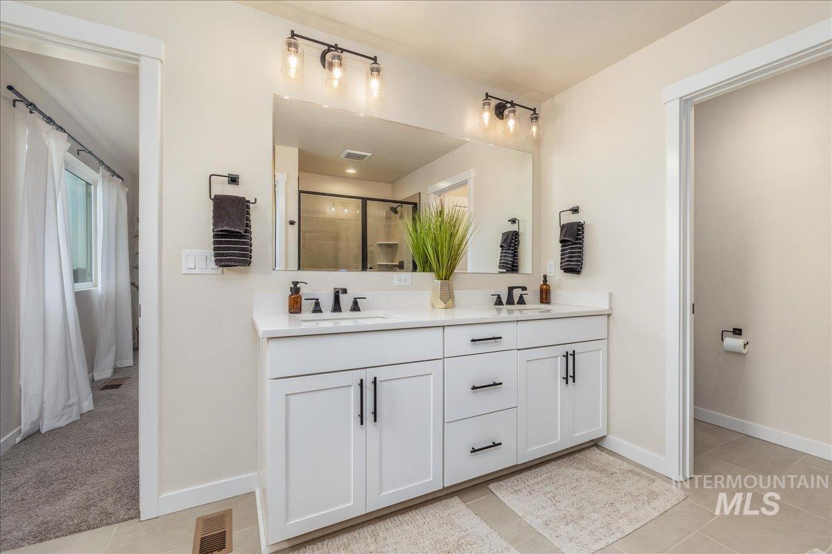 11355 W Soaring Hawk St, Star, Idaho 83669, 4 Bedrooms, 2.5 Bathrooms, Residential For Sale, Price $650,000, 98998788
