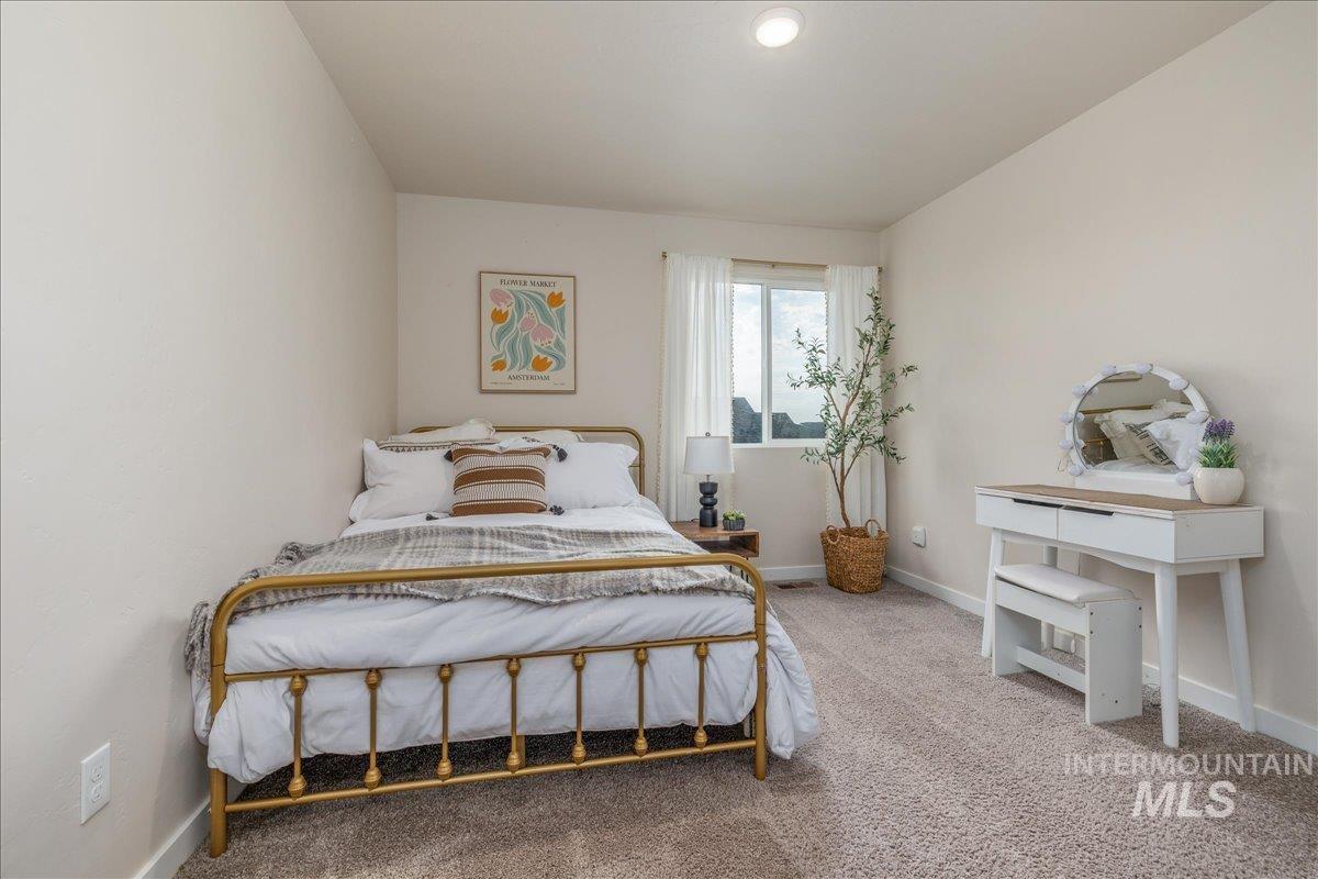 11355 W Soaring Hawk St, Star, Idaho 83669, 4 Bedrooms, 2.5 Bathrooms, Residential For Sale, Price $650,000, 98998788