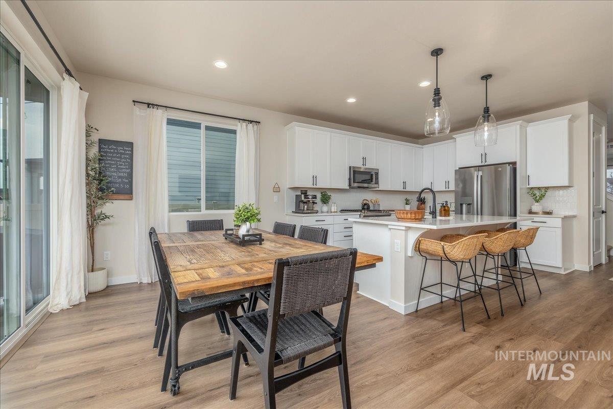 11355 W Soaring Hawk St, Star, Idaho 83669, 4 Bedrooms, 2.5 Bathrooms, Residential For Sale, Price $650,000, 98998788