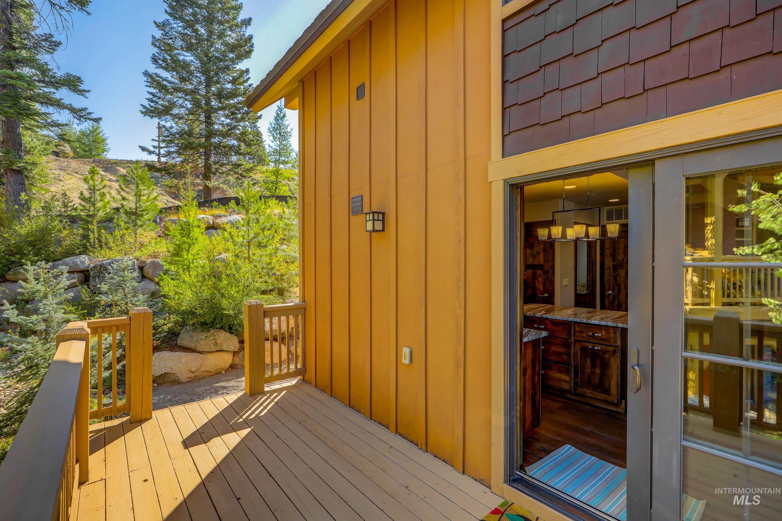 86 Golden Bar Ct, Donnelly, Idaho 83615, 3 Bedrooms, 4 Bathrooms, Residential For Sale, Price $1,369,000, 98998789