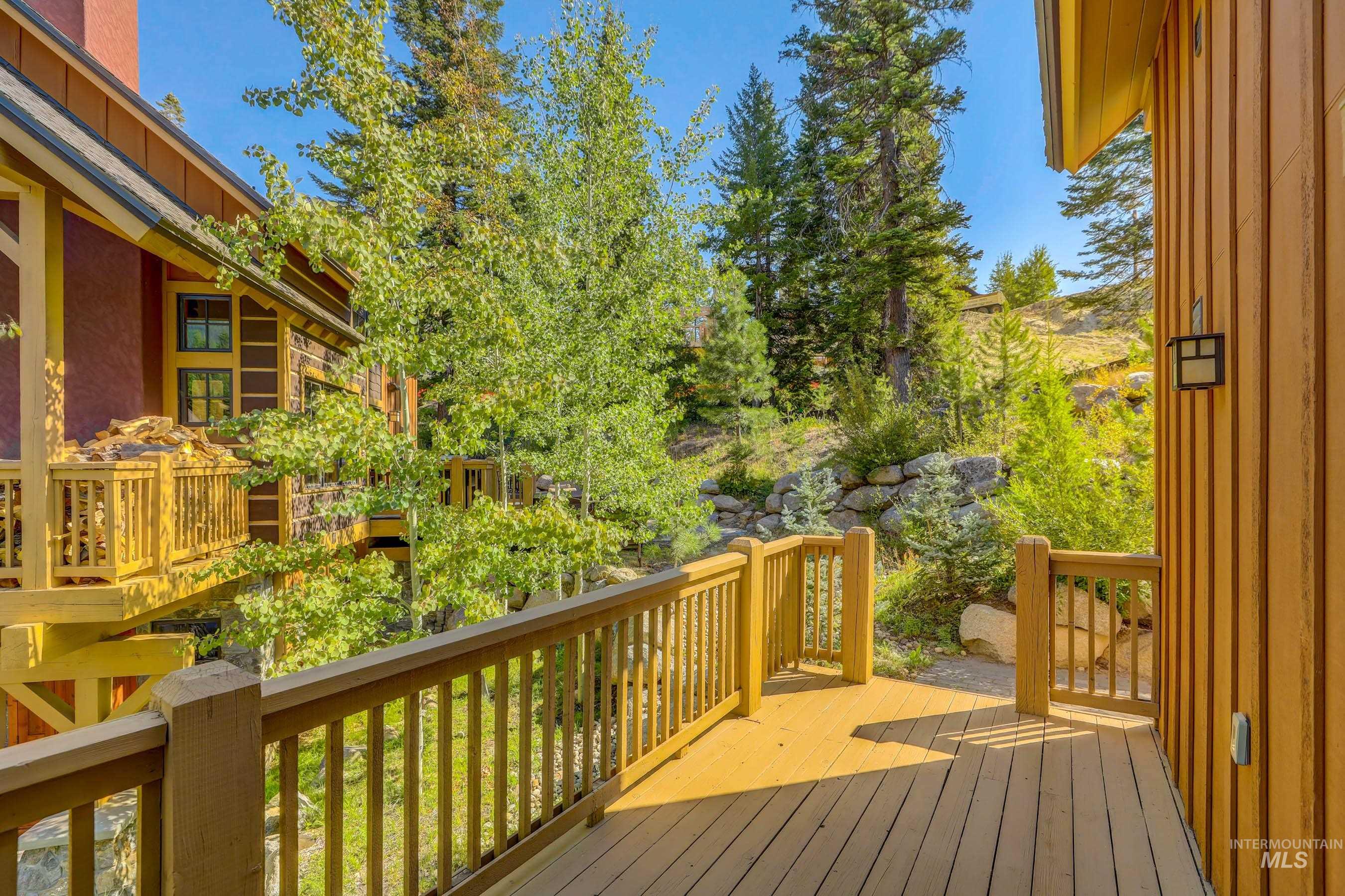 86 Golden Bar Ct, Donnelly, Idaho 83615, 3 Bedrooms, 4 Bathrooms, Residential For Sale, Price $1,369,000, 98998789