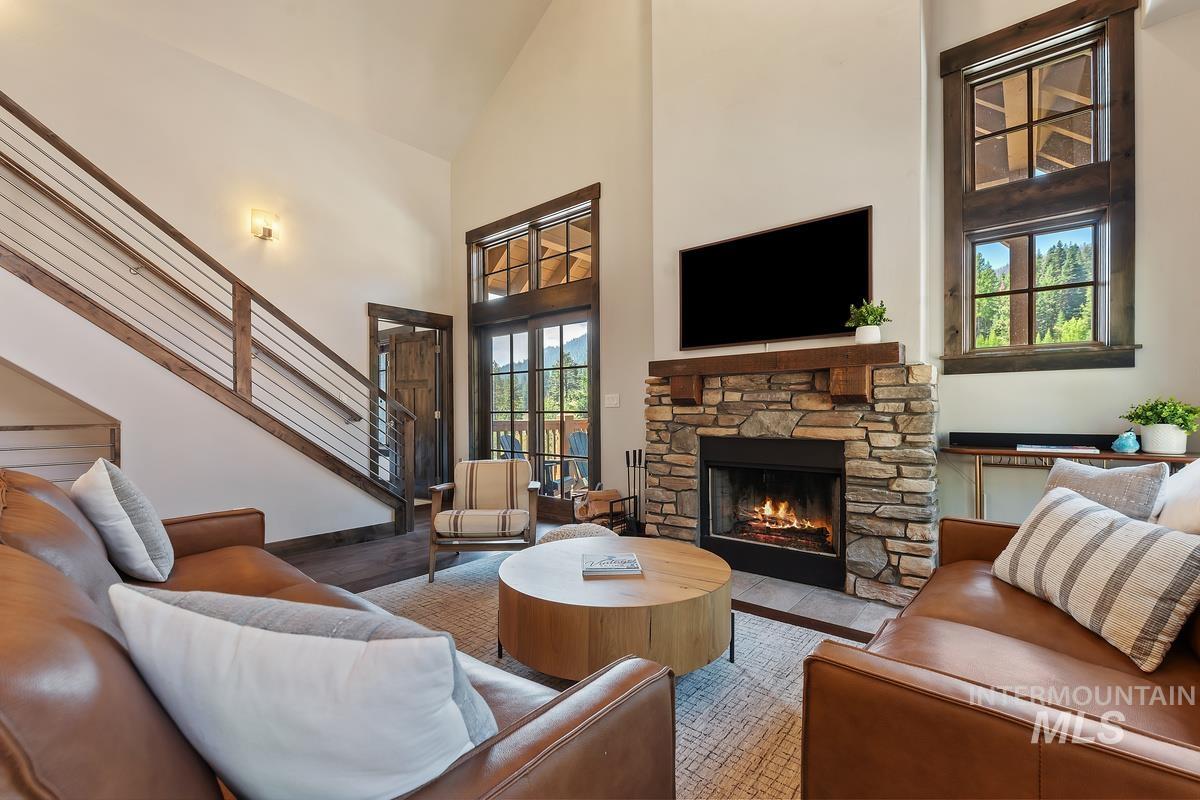 86 Golden Bar Ct, Donnelly, Idaho 83615, 3 Bedrooms, 4 Bathrooms, Residential For Sale, Price $1,369,000, 98998789