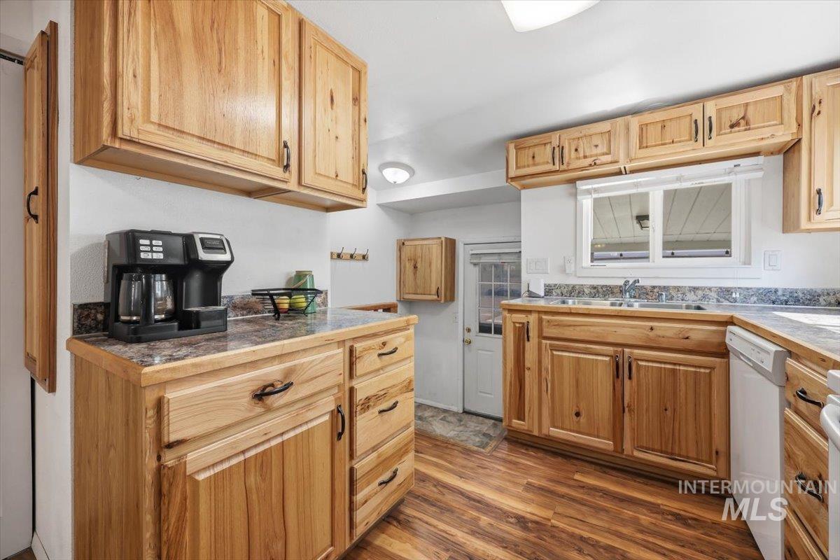 308 S Garland St, Nampa, Idaho 83686, 4 Bedrooms, 2 Bathrooms, Residential For Sale, Price $374,900, 98998791