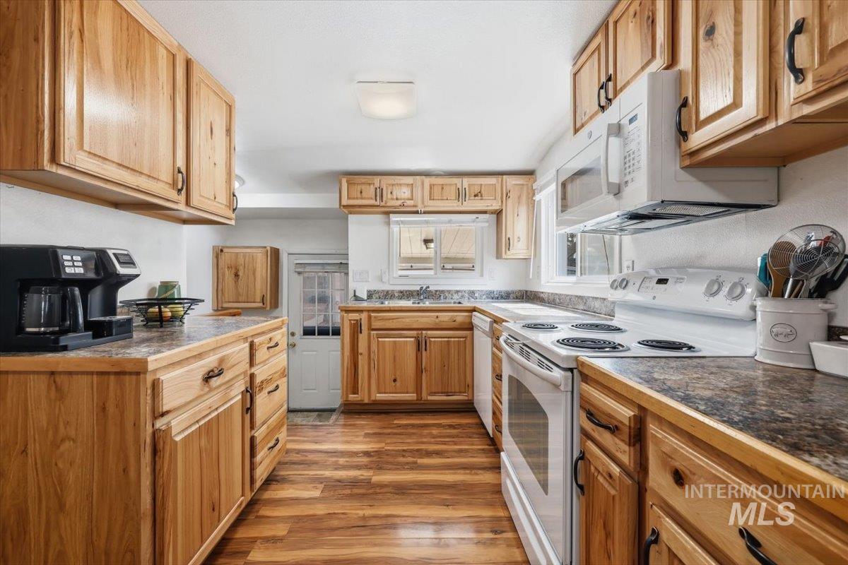 308 S Garland St, Nampa, Idaho 83686, 4 Bedrooms, 2 Bathrooms, Residential For Sale, Price $374,900, 98998791
