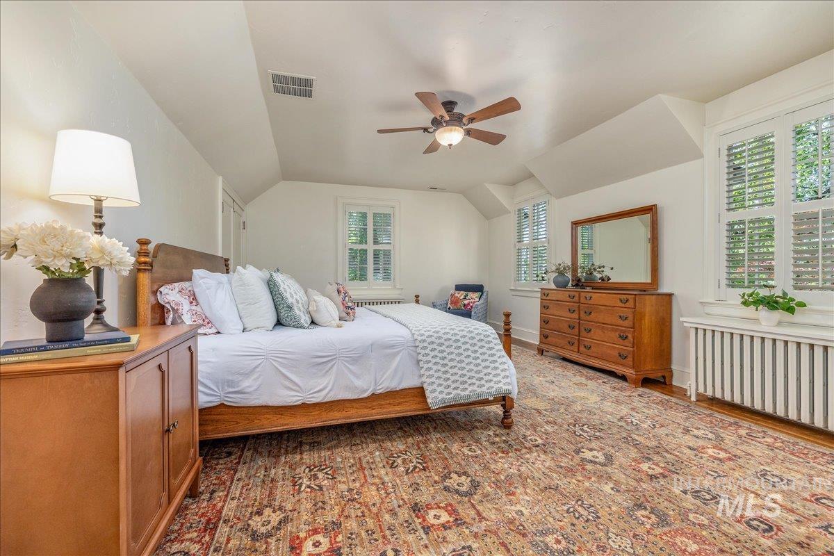 1424 E Warm Springs Ave, Boise, Idaho 83712, 4 Bedrooms, 2.5 Bathrooms, Residential For Sale, Price $1,475,000, 98998793