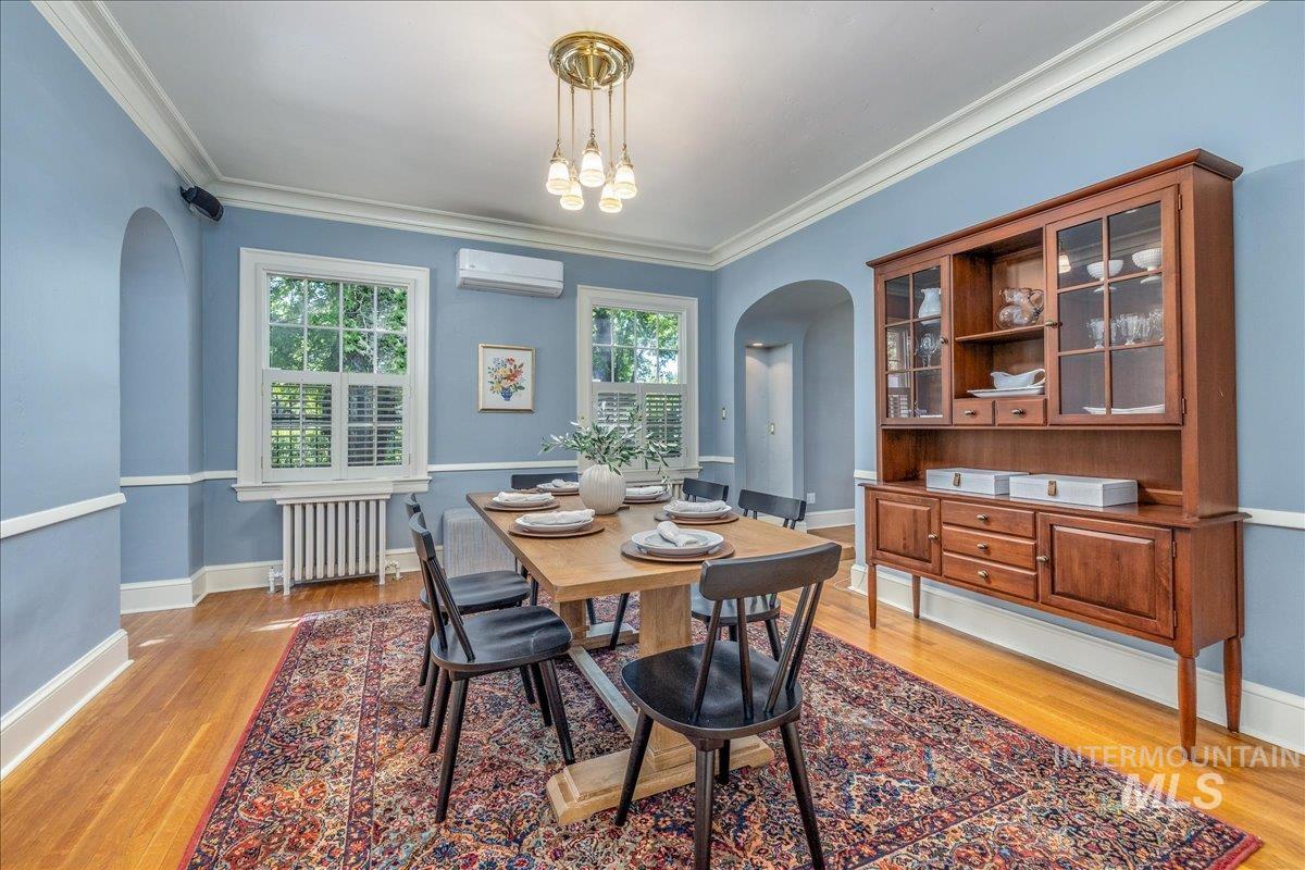1424 E Warm Springs Ave, Boise, Idaho 83712, 4 Bedrooms, 2.5 Bathrooms, Residential For Sale, Price $1,475,000, 98998793