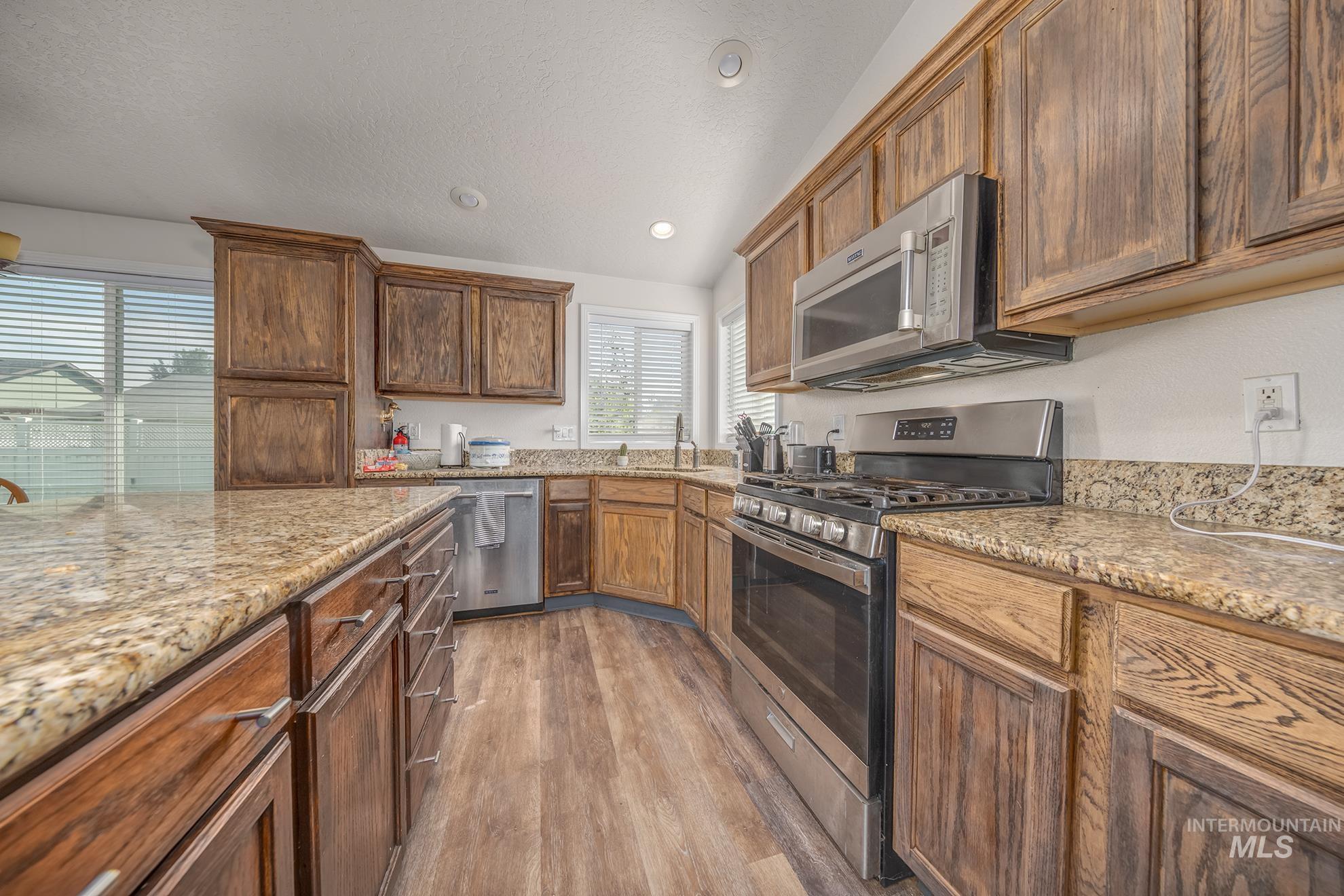1006 Mallard St, Fruitland, Idaho 83619, 3 Bedrooms, 2 Bathrooms, Residential For Sale, Price $349,000, 98998795