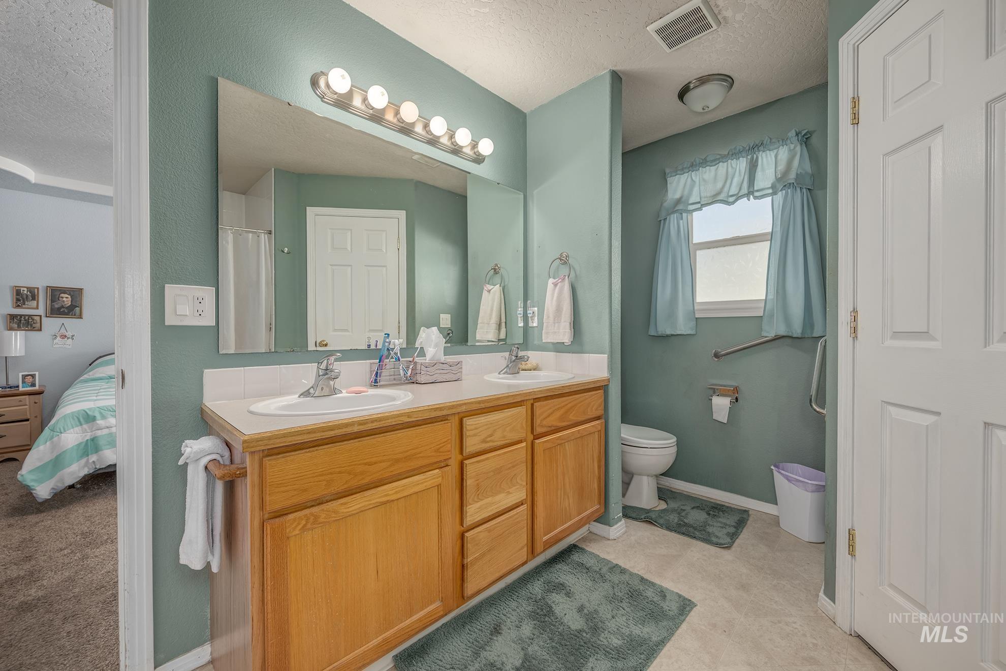 1006 Mallard St, Fruitland, Idaho 83619, 3 Bedrooms, 2 Bathrooms, Residential For Sale, Price $349,000, 98998795