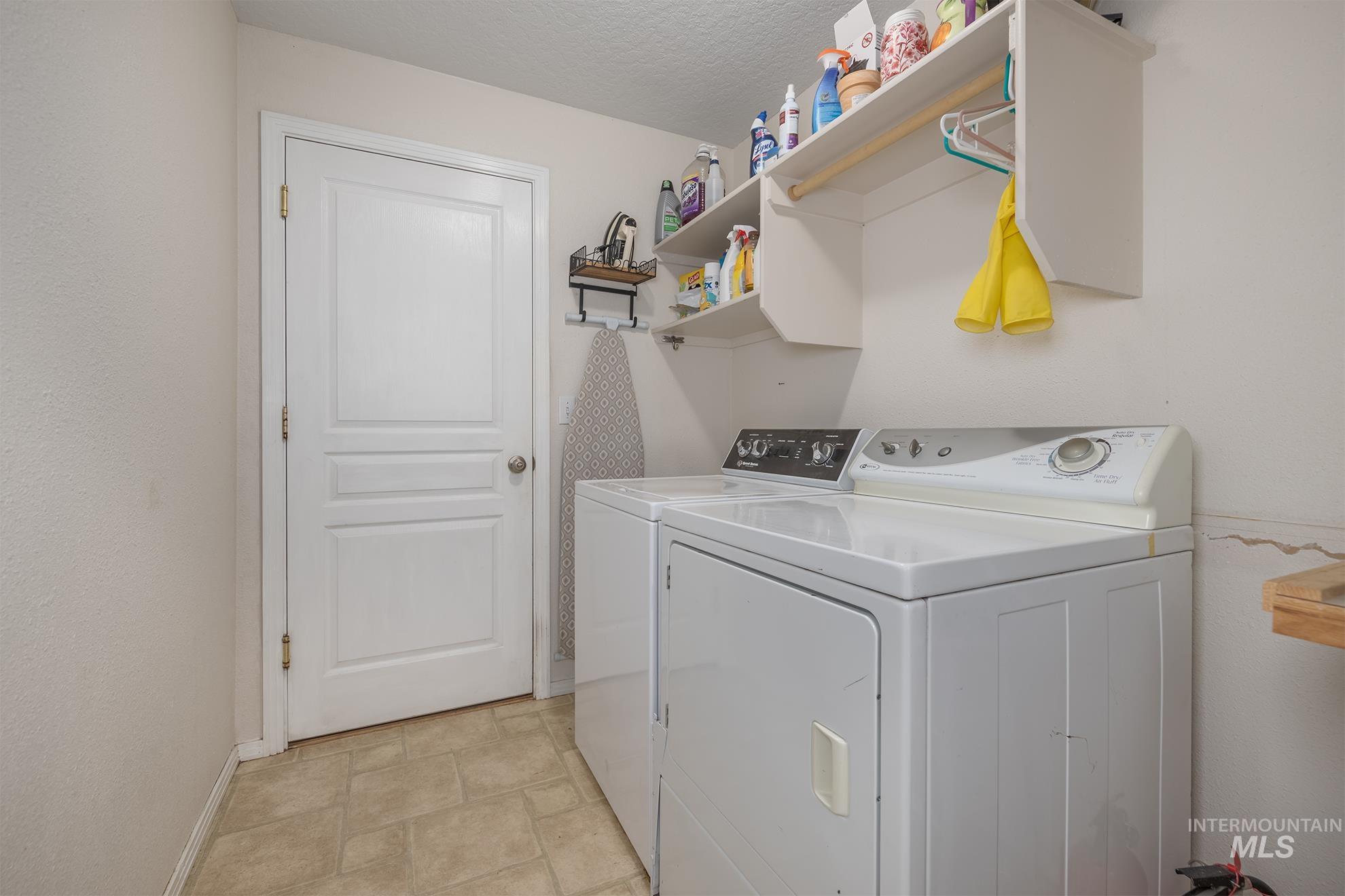 1006 Mallard St, Fruitland, Idaho 83619, 3 Bedrooms, 2 Bathrooms, Residential For Sale, Price $349,000, 98998795