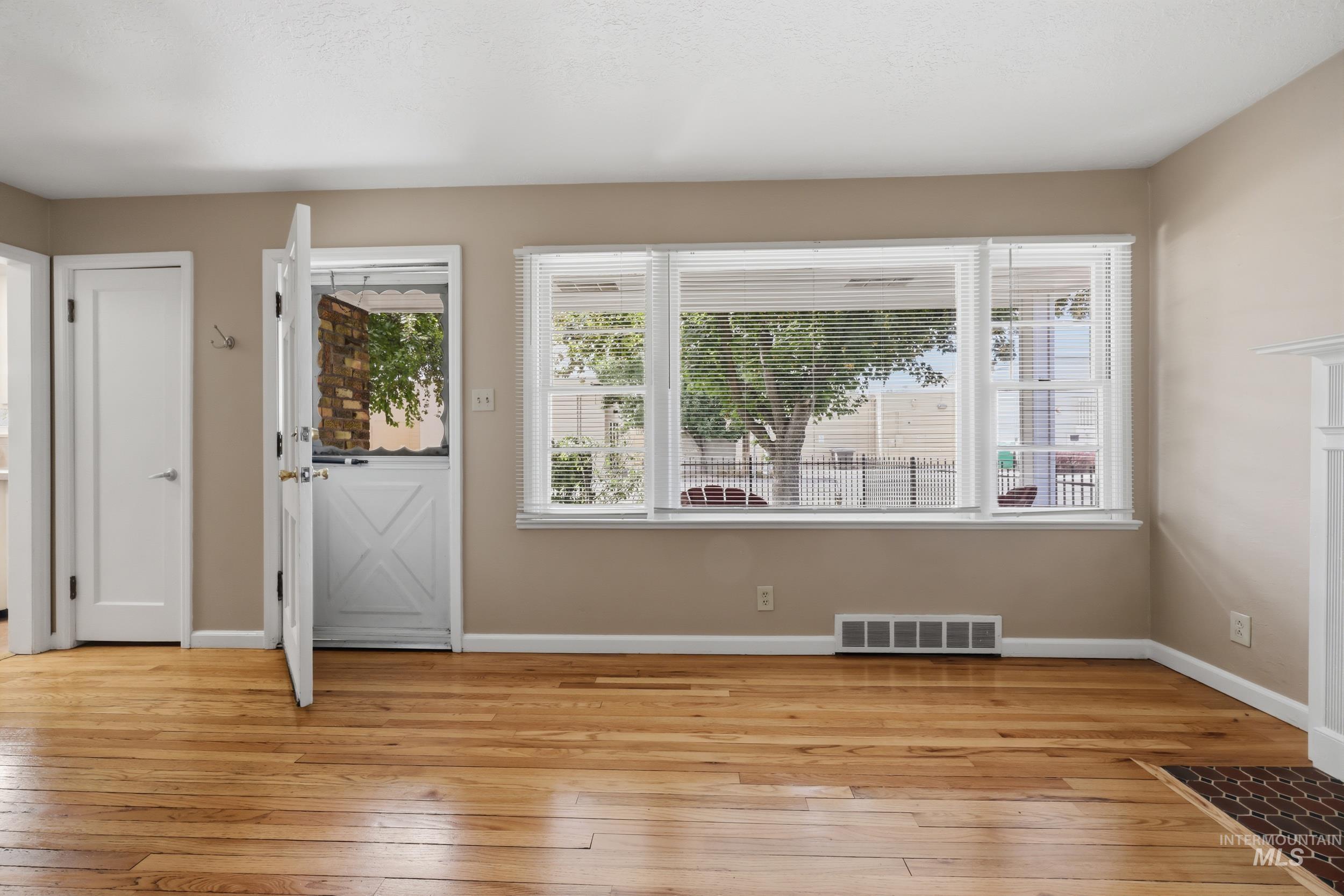 824 S Robert St., Boise, Idaho 83705, 2 Bedrooms, 1 Bathroom, Residential For Sale, Price $399,900, 98998796