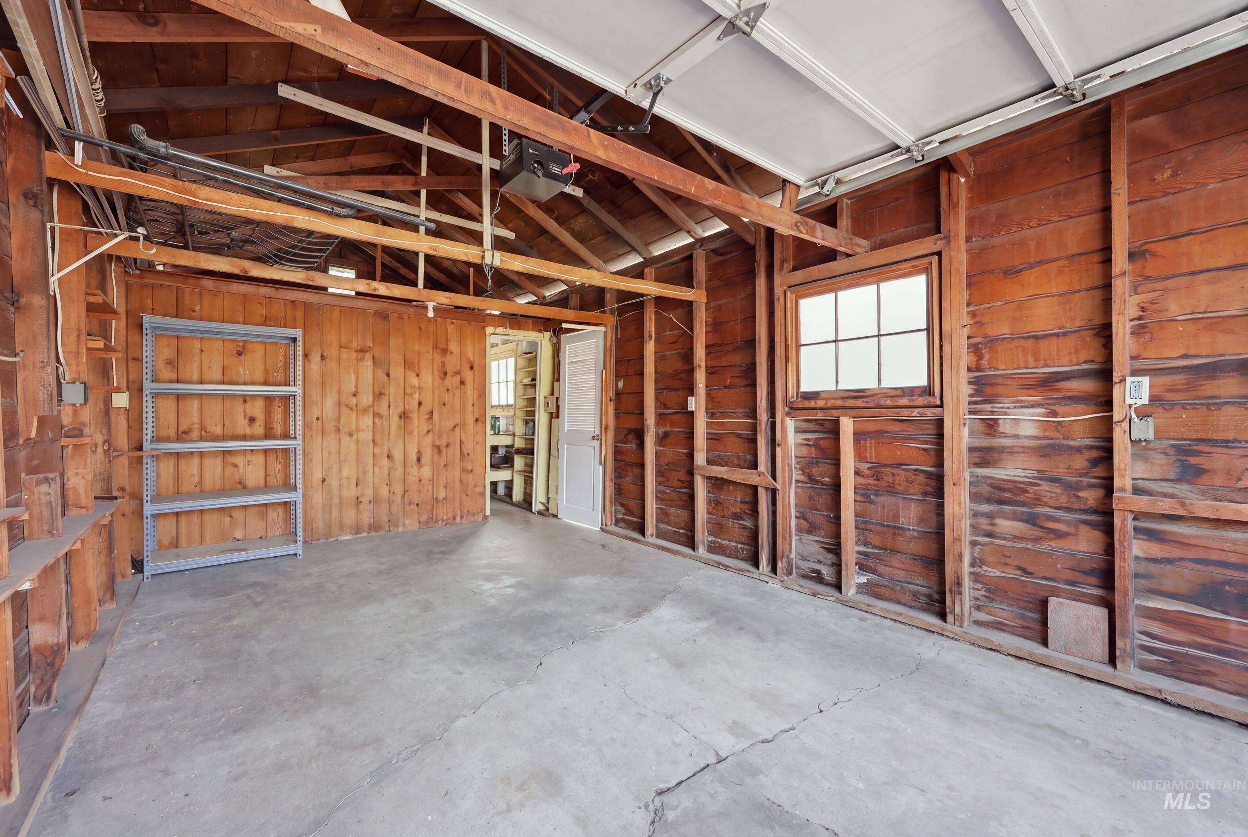 824 S Robert St., Boise, Idaho 83705, 2 Bedrooms, 1 Bathroom, Residential For Sale, Price $399,900, 98998796