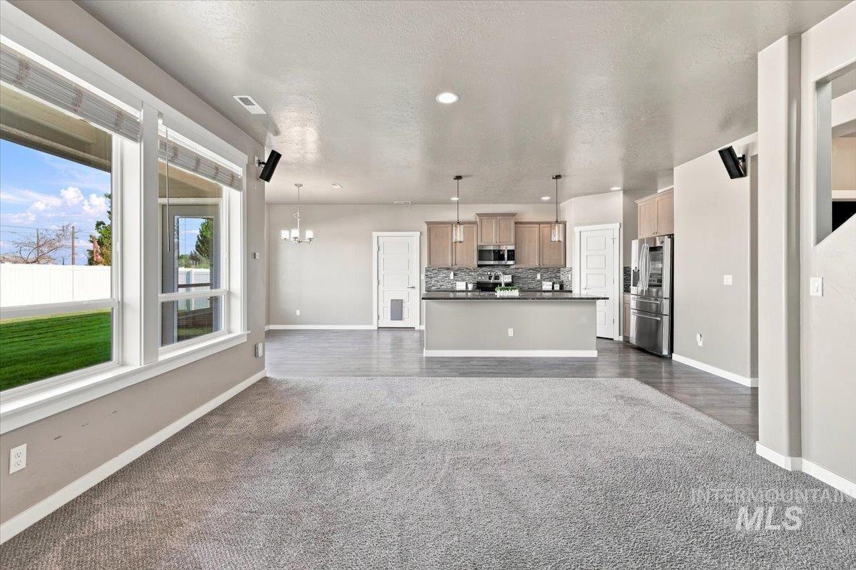 8873 S Royal Gala Ave., Kuna, Idaho 83634, 5 Bedrooms, 2.5 Bathrooms, Residential For Sale, Price $520,000, 98998801