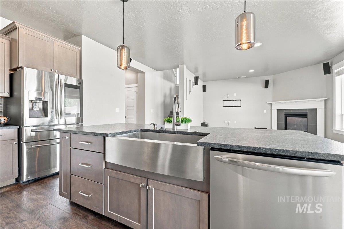 8873 S Royal Gala Ave., Kuna, Idaho 83634, 5 Bedrooms, 2.5 Bathrooms, Residential For Sale, Price $520,000, 98998801