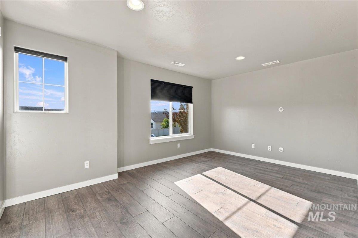 8873 S Royal Gala Ave., Kuna, Idaho 83634, 5 Bedrooms, 2.5 Bathrooms, Residential For Sale, Price $520,000, 98998801