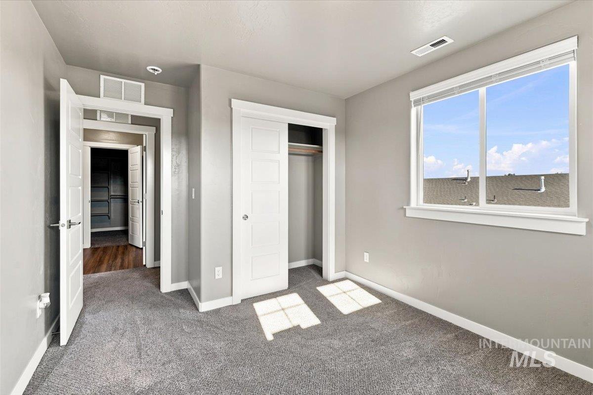 8873 S Royal Gala Ave., Kuna, Idaho 83634, 5 Bedrooms, 2.5 Bathrooms, Residential For Sale, Price $520,000, 98998801