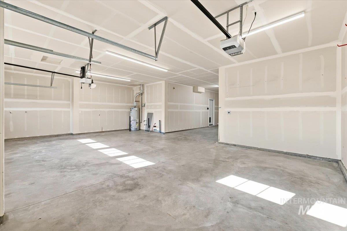 8873 S Royal Gala Ave., Kuna, Idaho 83634, 5 Bedrooms, 2.5 Bathrooms, Residential For Sale, Price $520,000, 98998801
