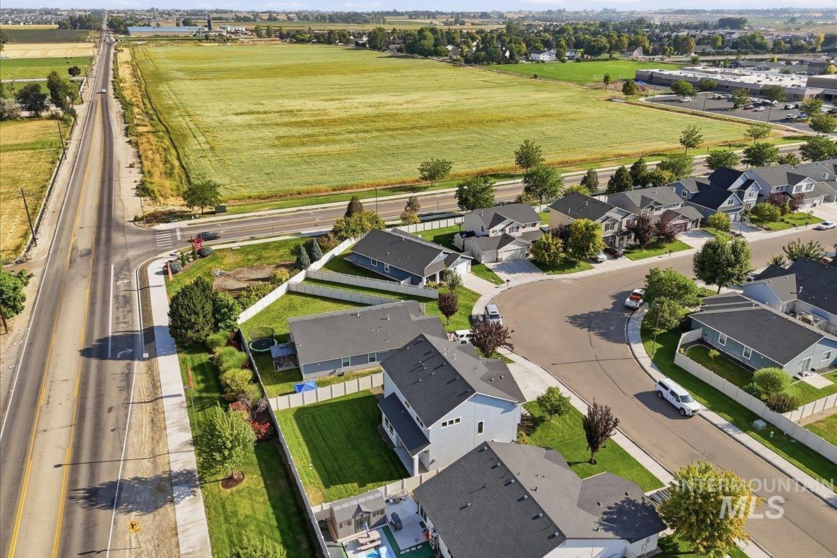 8873 S Royal Gala Ave., Kuna, Idaho 83634, 5 Bedrooms, 2.5 Bathrooms, Residential For Sale, Price $520,000, 98998801