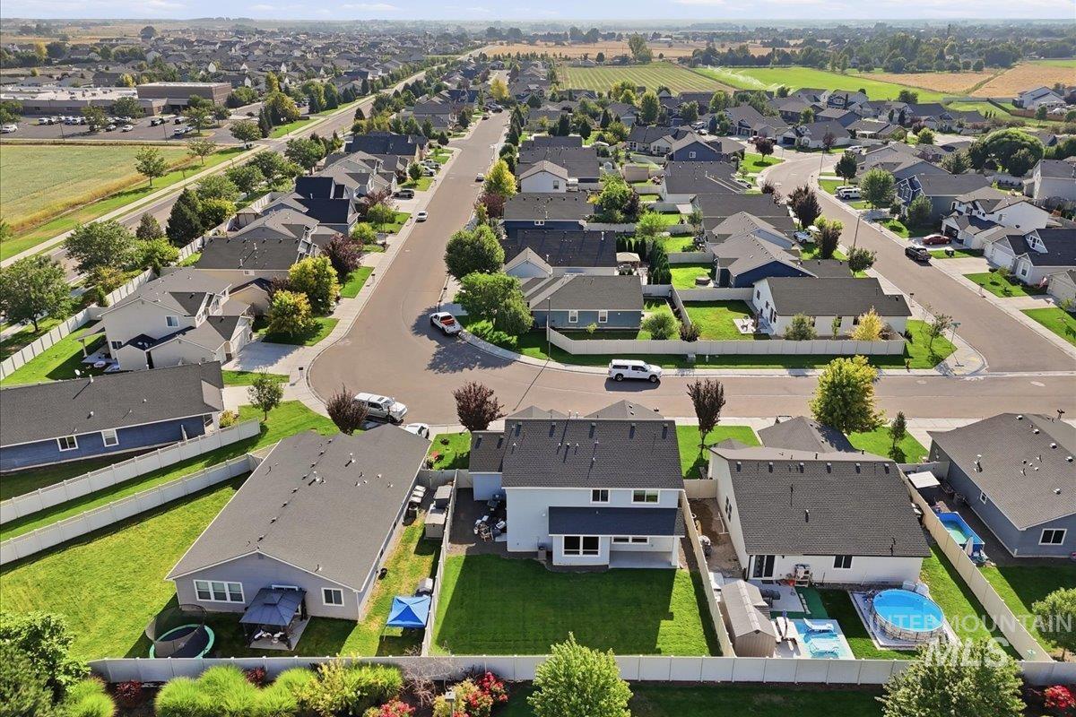 8873 S Royal Gala Ave., Kuna, Idaho 83634, 5 Bedrooms, 2.5 Bathrooms, Residential For Sale, Price $520,000, 98998801