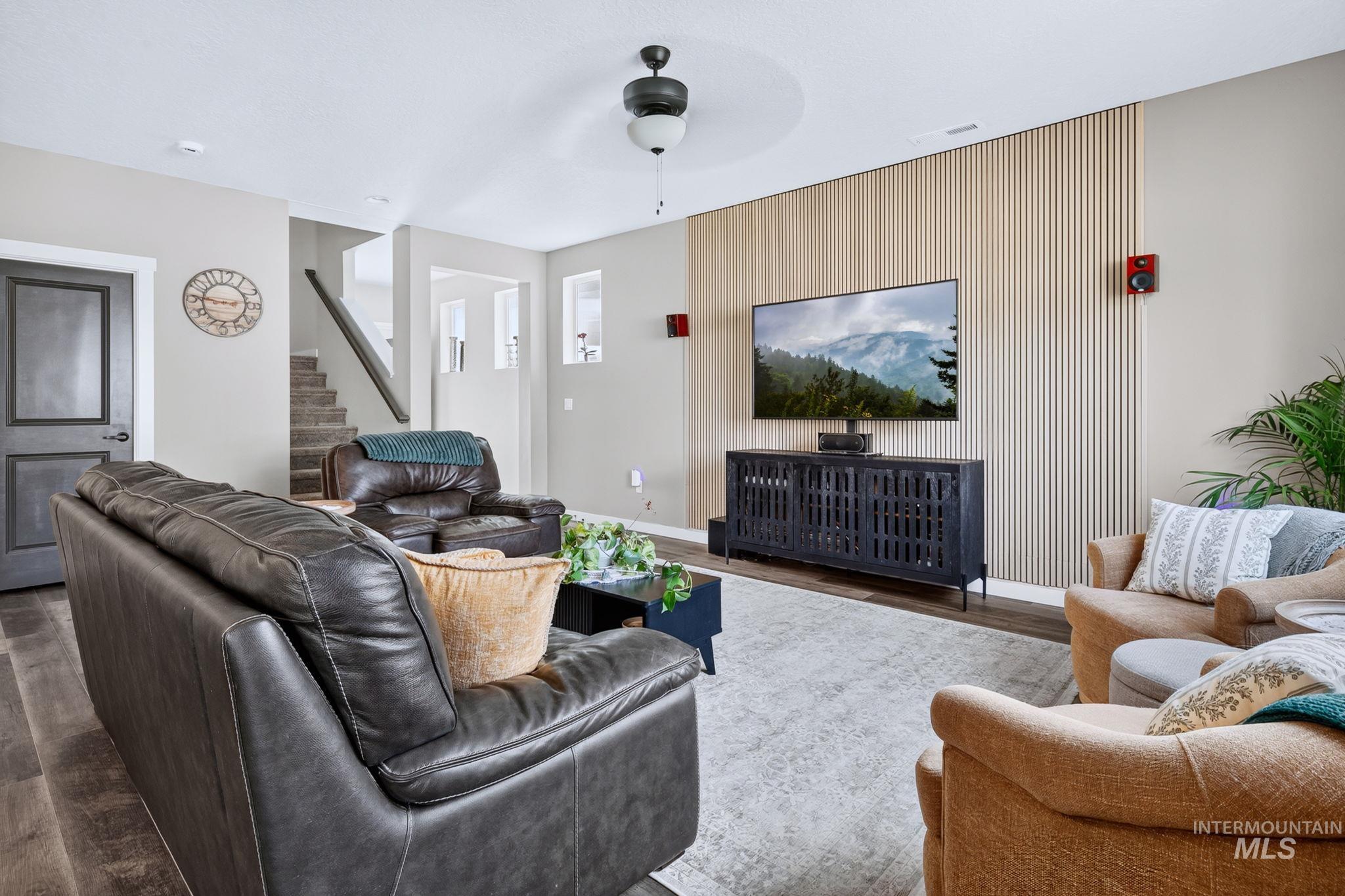210 W Haniken St, Meridian, Idaho 83642, 3 Bedrooms, 2.5 Bathrooms, Residential For Sale, Price $475,000, 98998802